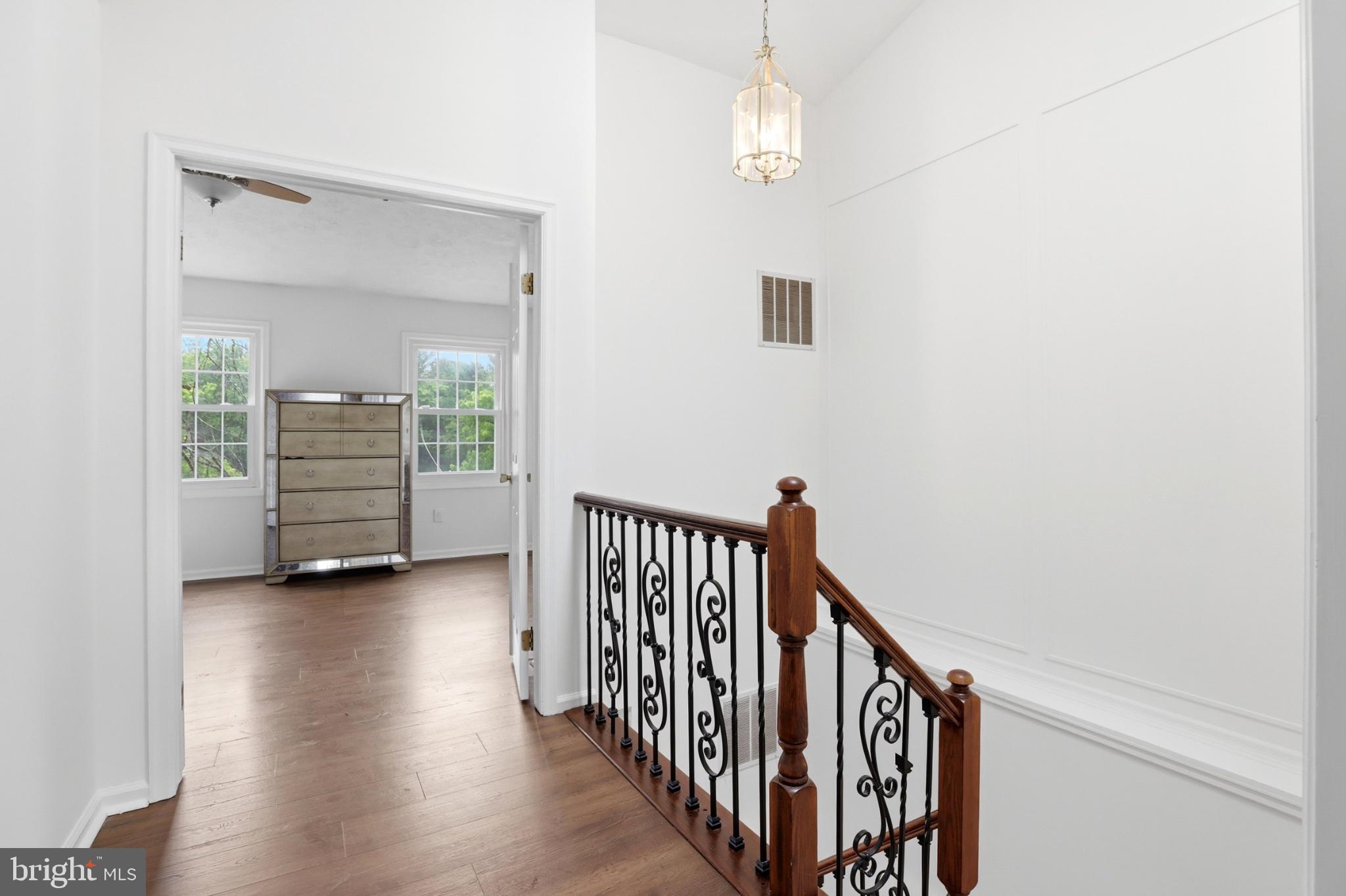 SADDLE CREEK - Residential