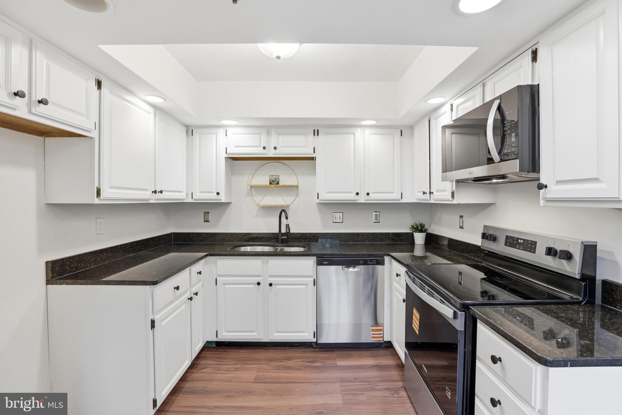 SADDLE CREEK - Residential