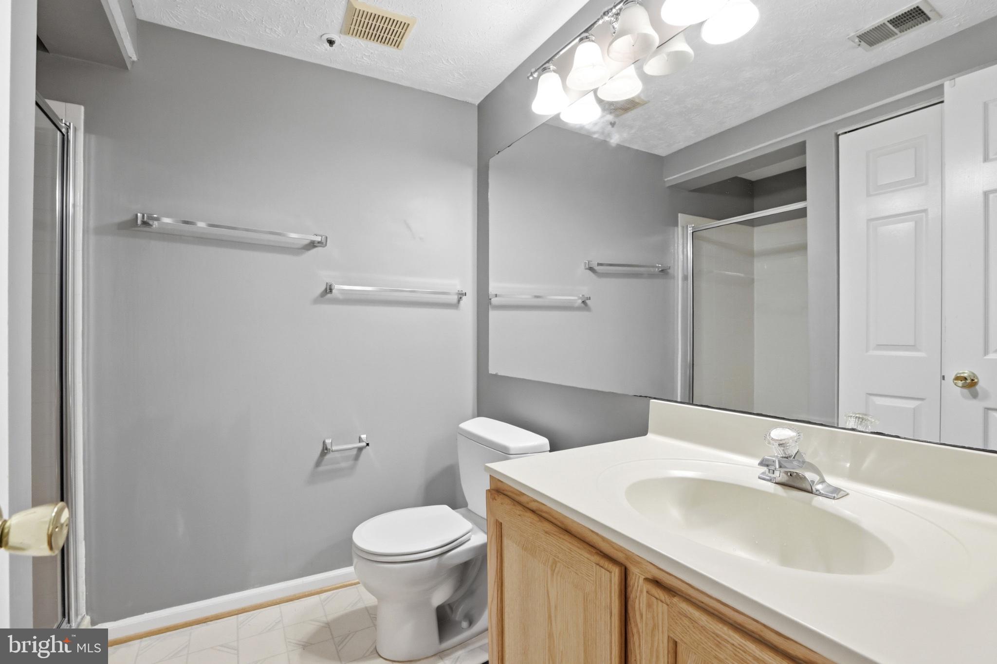SADDLE CREEK - Residential