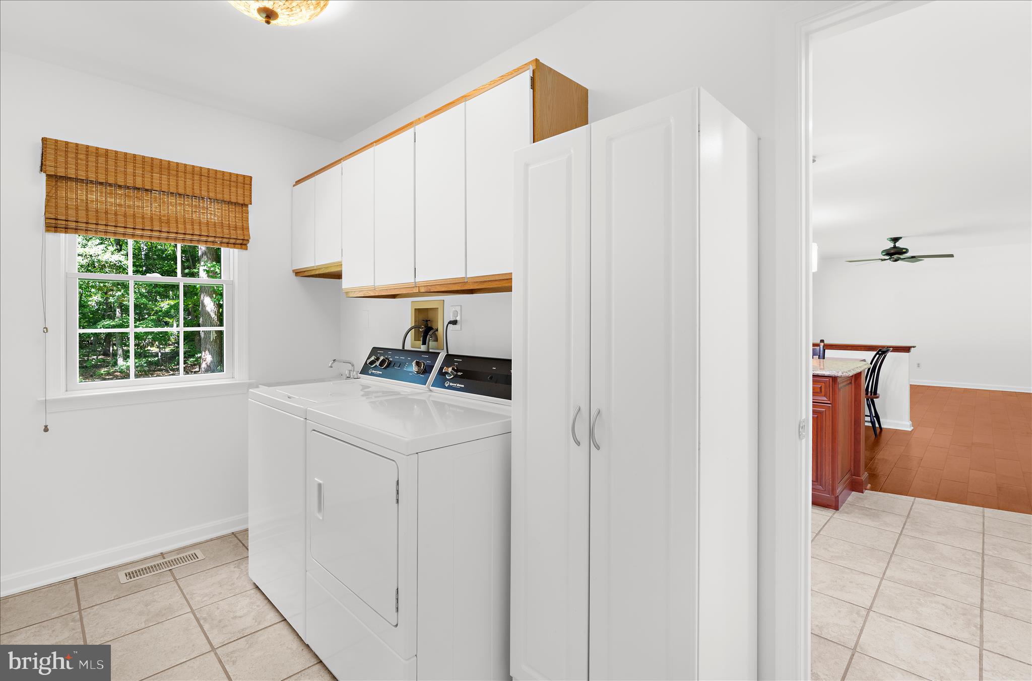 QUEEN ANNE WOODS - Residential