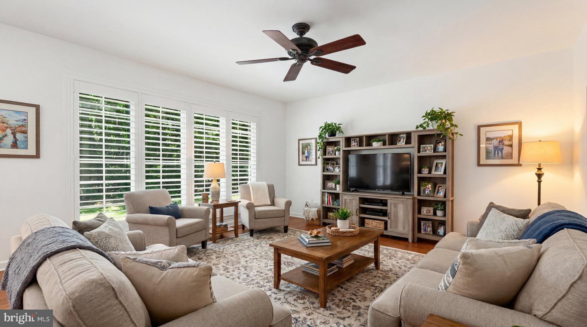 QUEEN ANNE WOODS - Residential