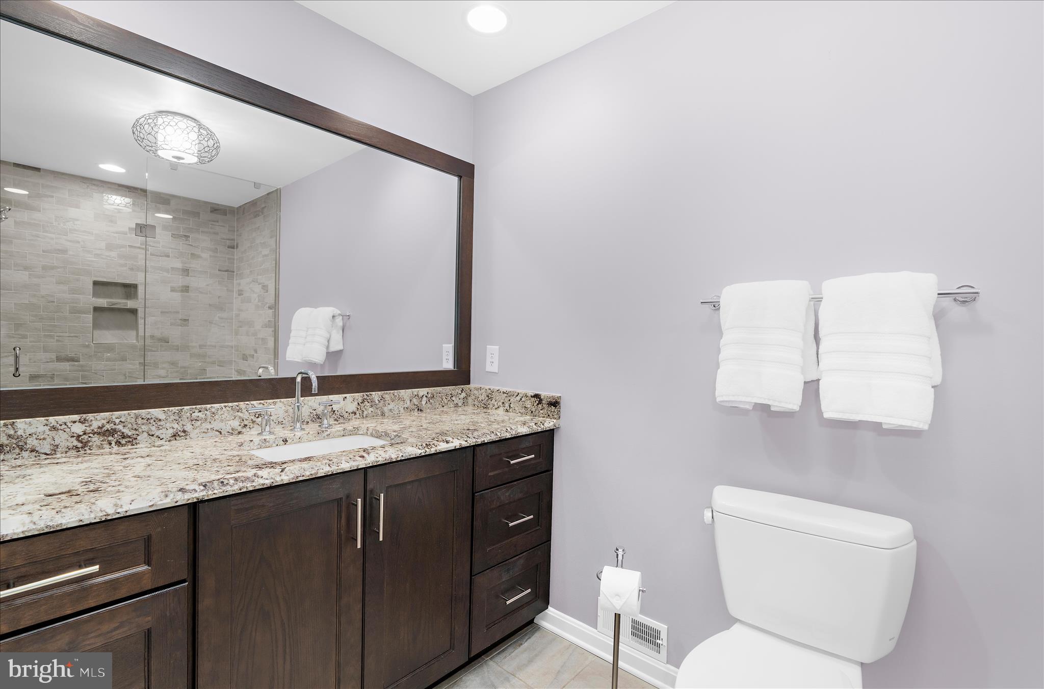 QUEEN ANNE WOODS - Residential