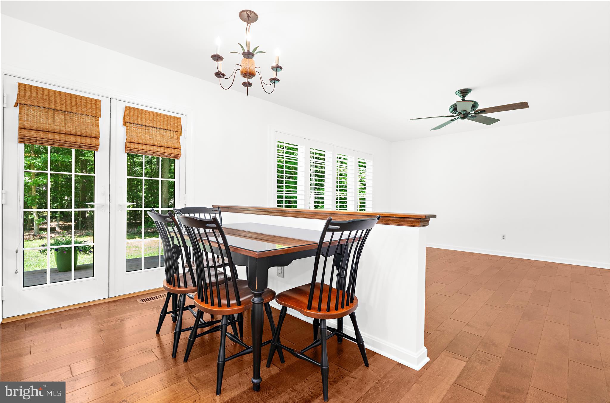 QUEEN ANNE WOODS - Residential
