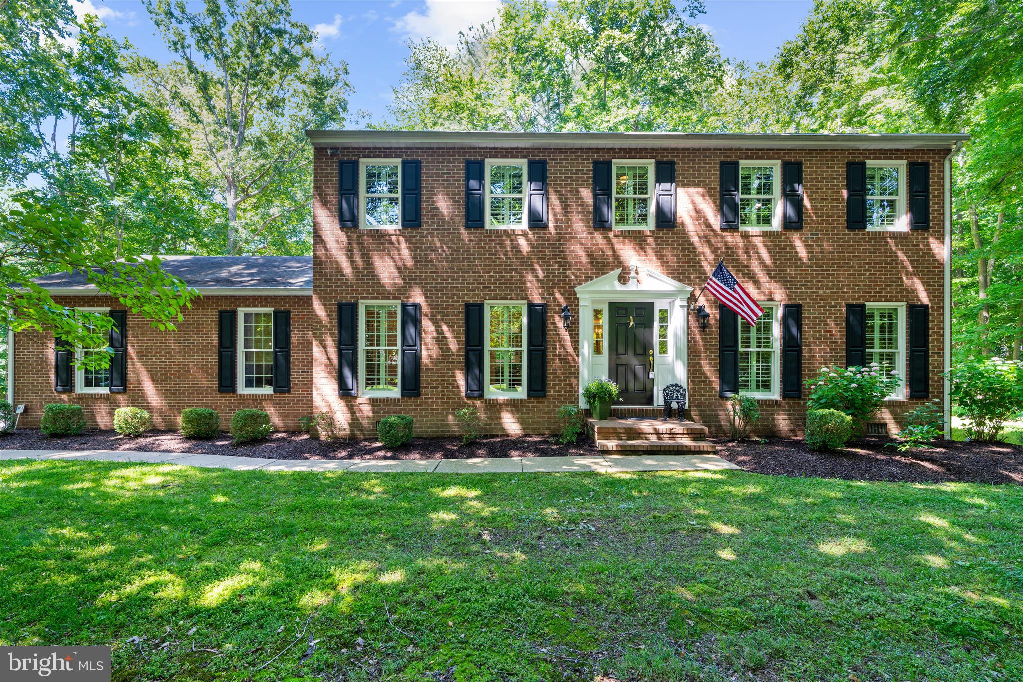 QUEEN ANNE WOODS - Residential