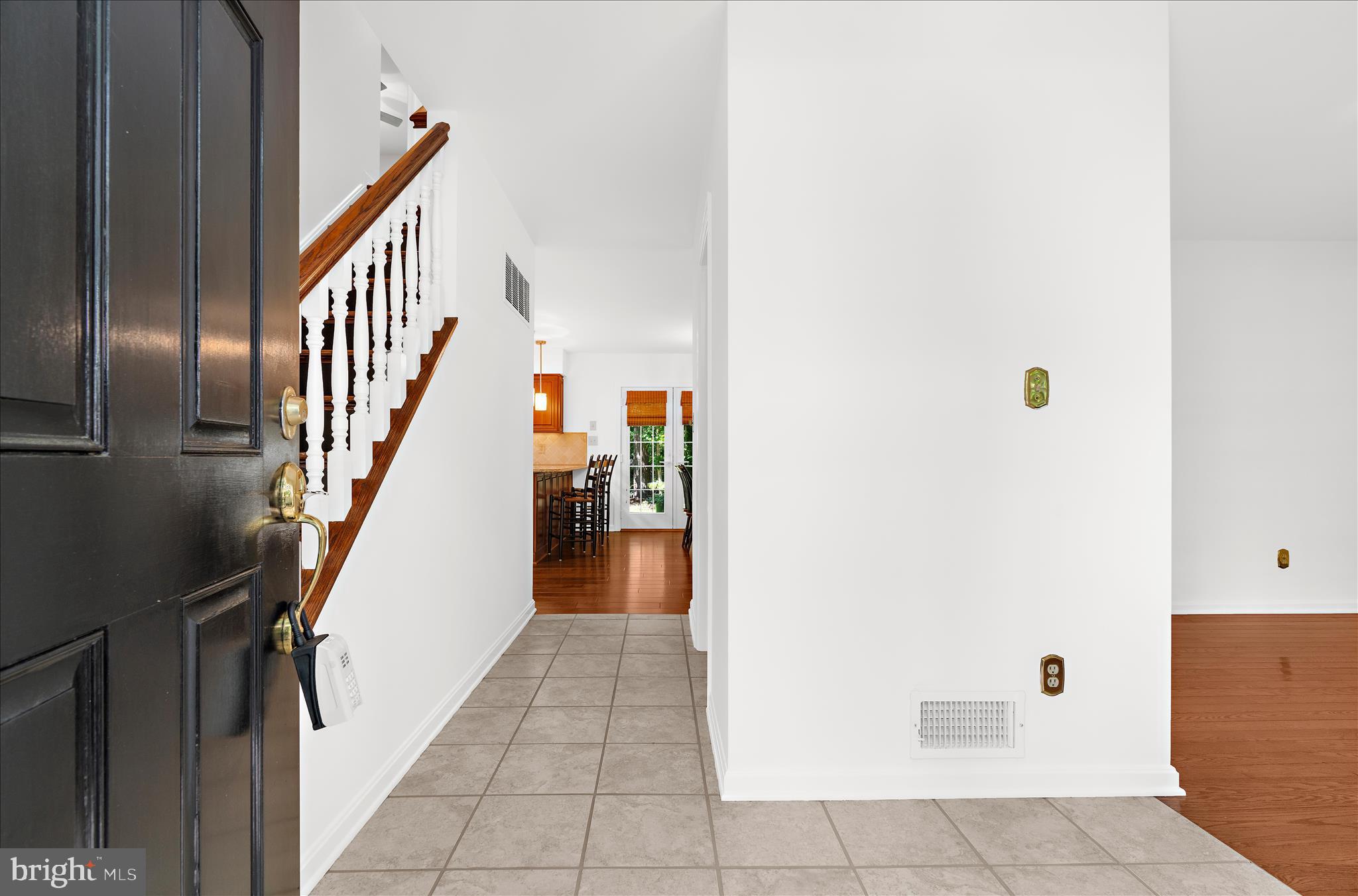 QUEEN ANNE WOODS - Residential