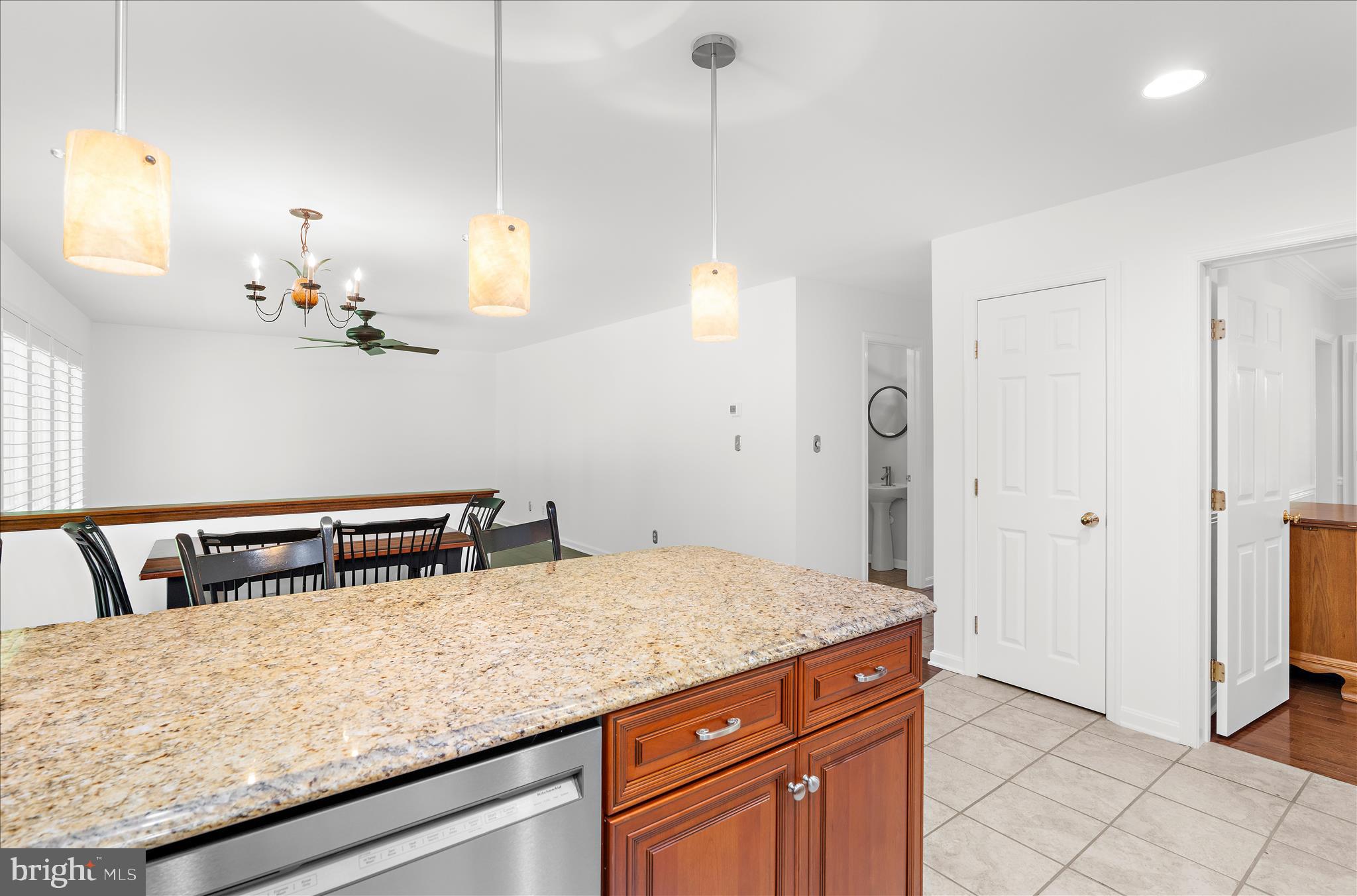 QUEEN ANNE WOODS - Residential