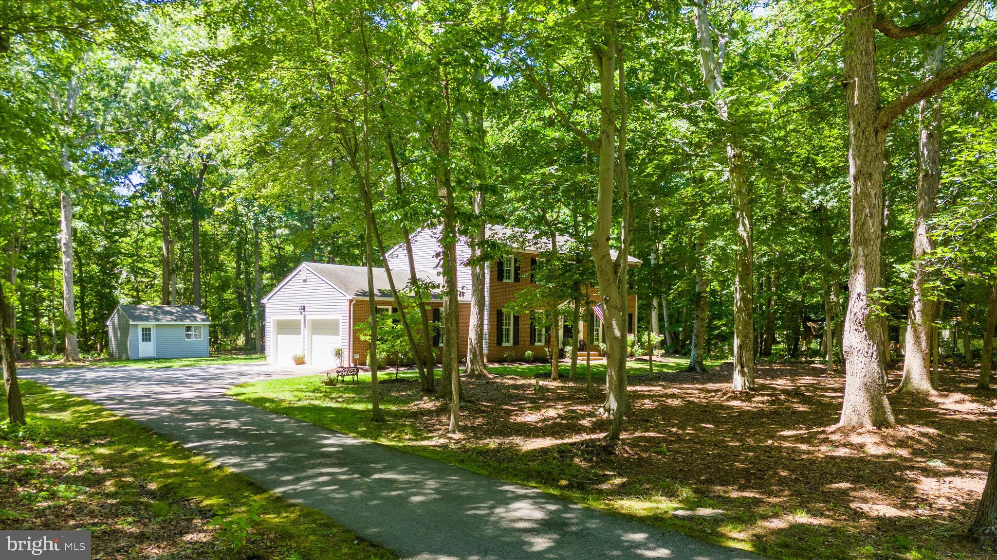 QUEEN ANNE WOODS - Residential