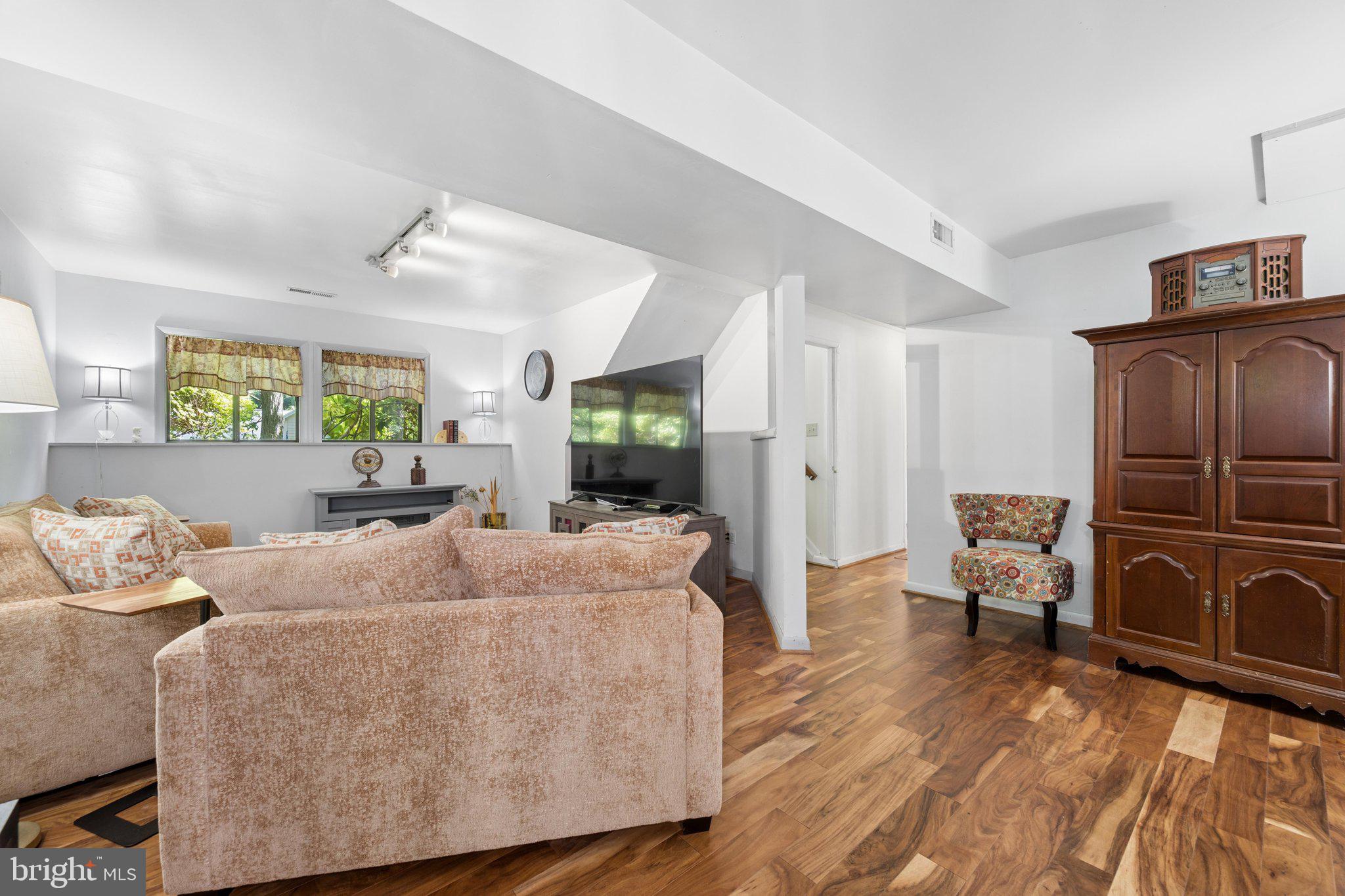 THE MEADOWS - Residential