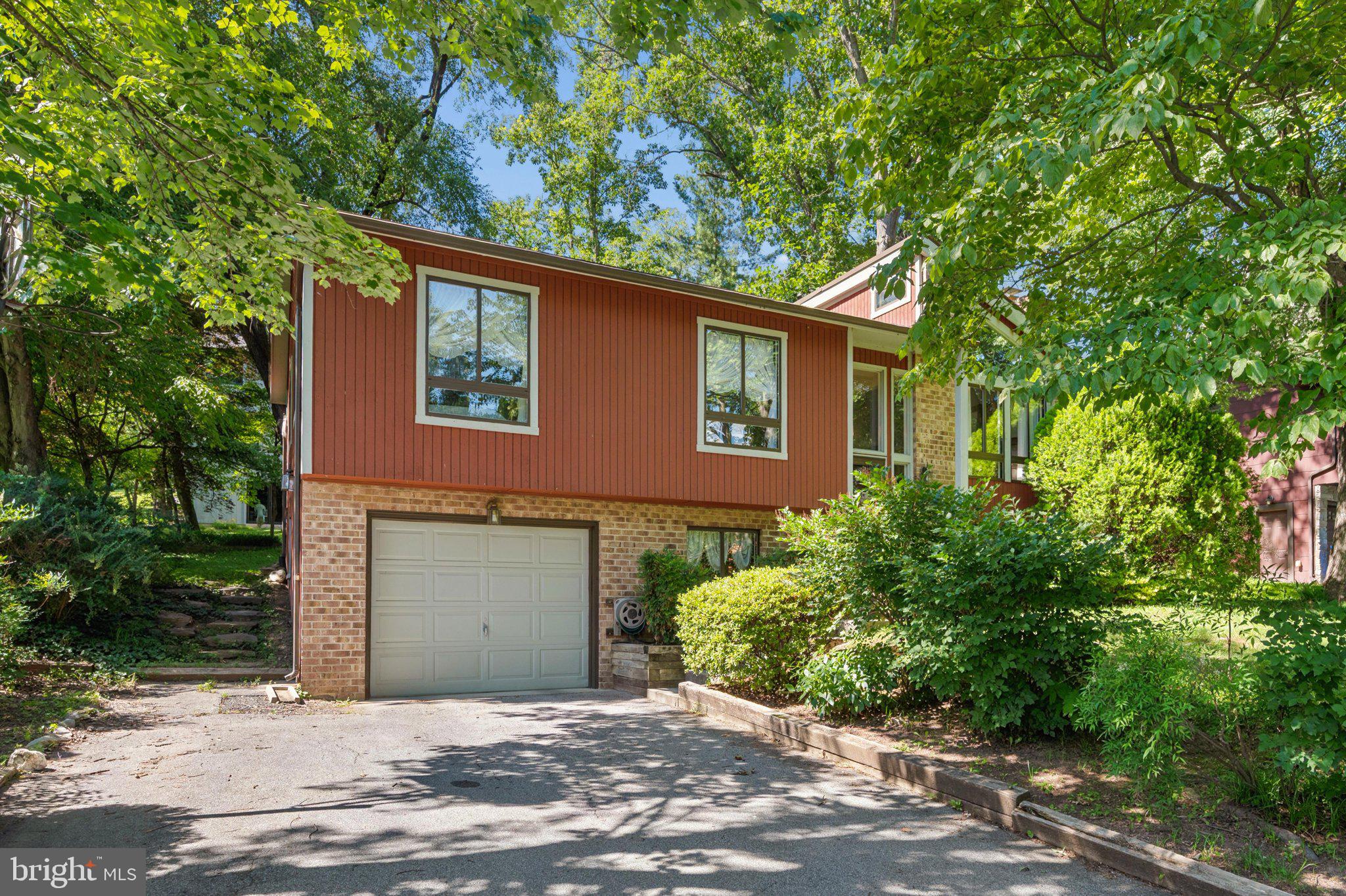 THE MEADOWS - Residential