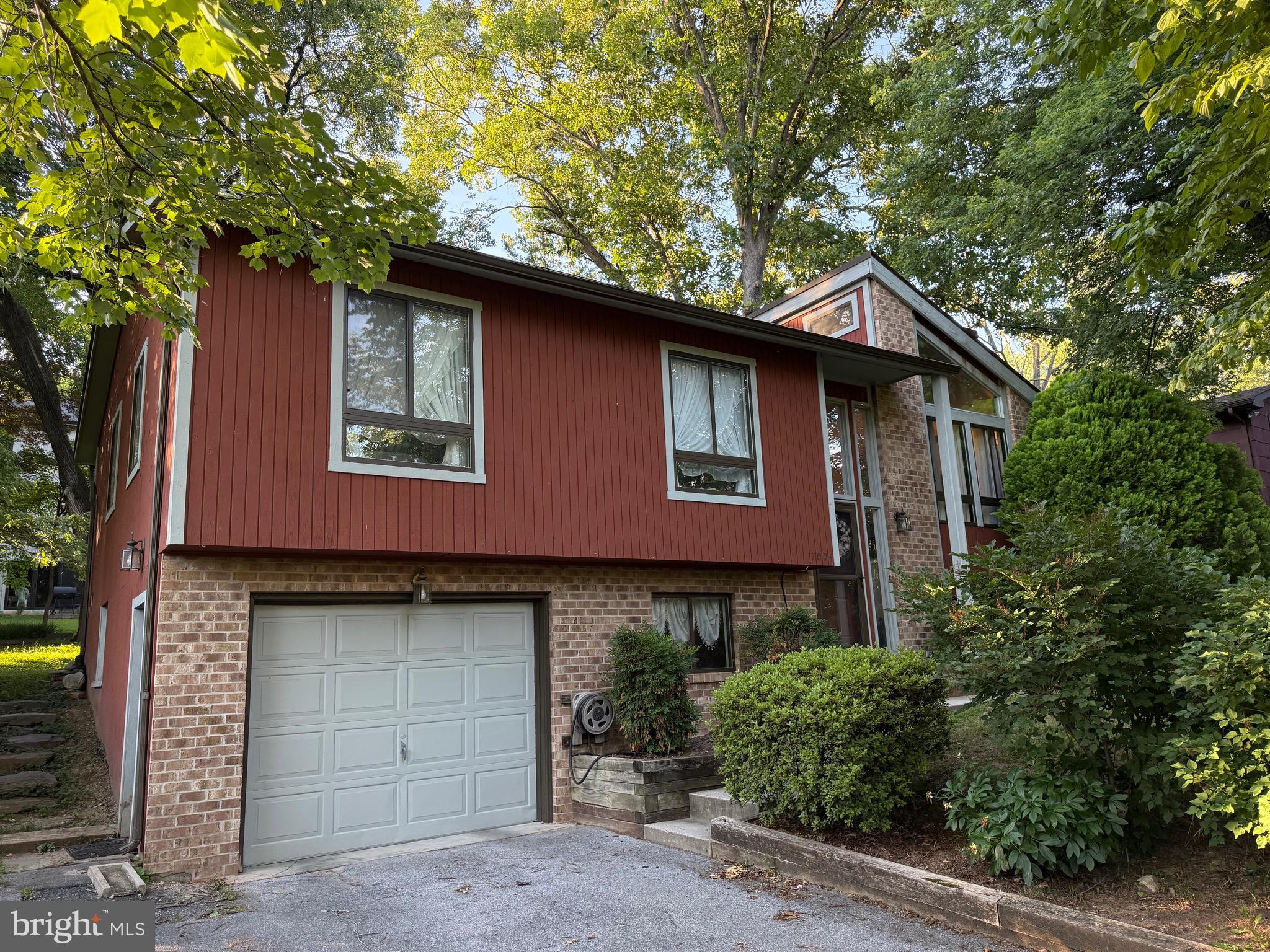 THE MEADOWS - Residential