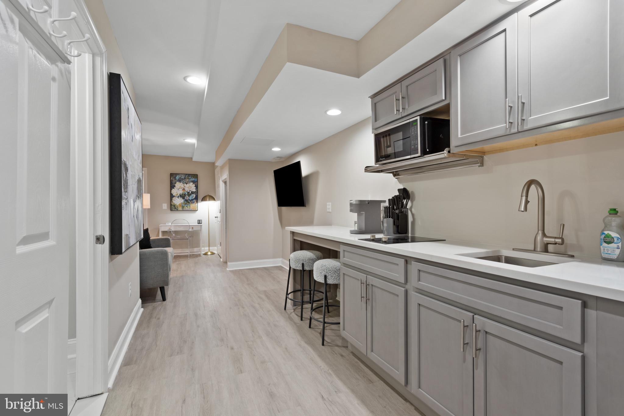 JOHNS HOPKINS - Residential Lease