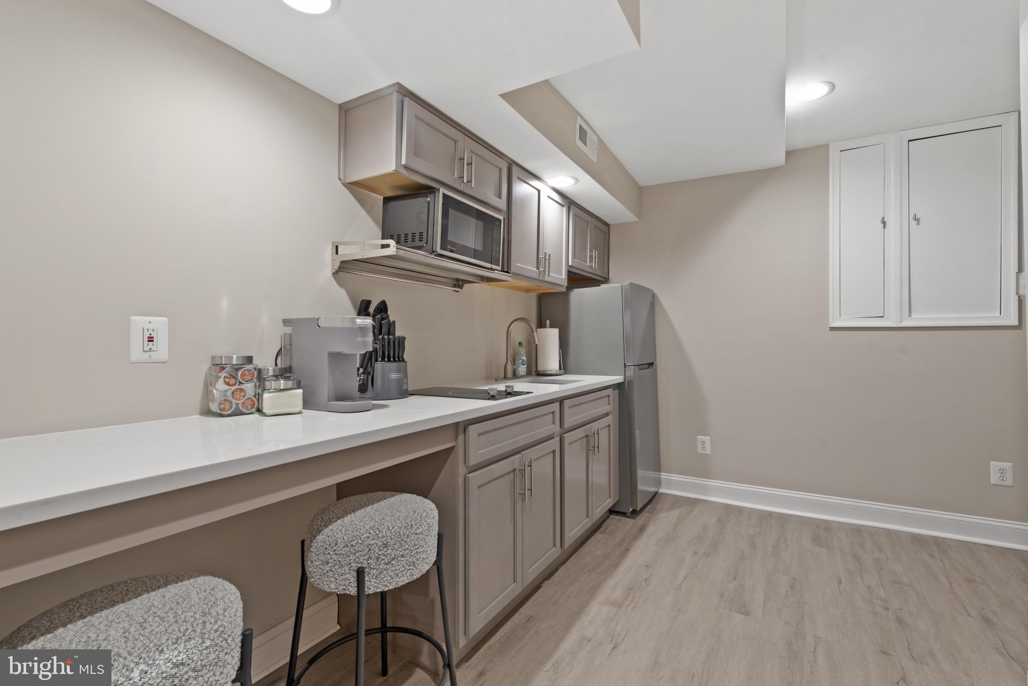 JOHNS HOPKINS - Residential Lease