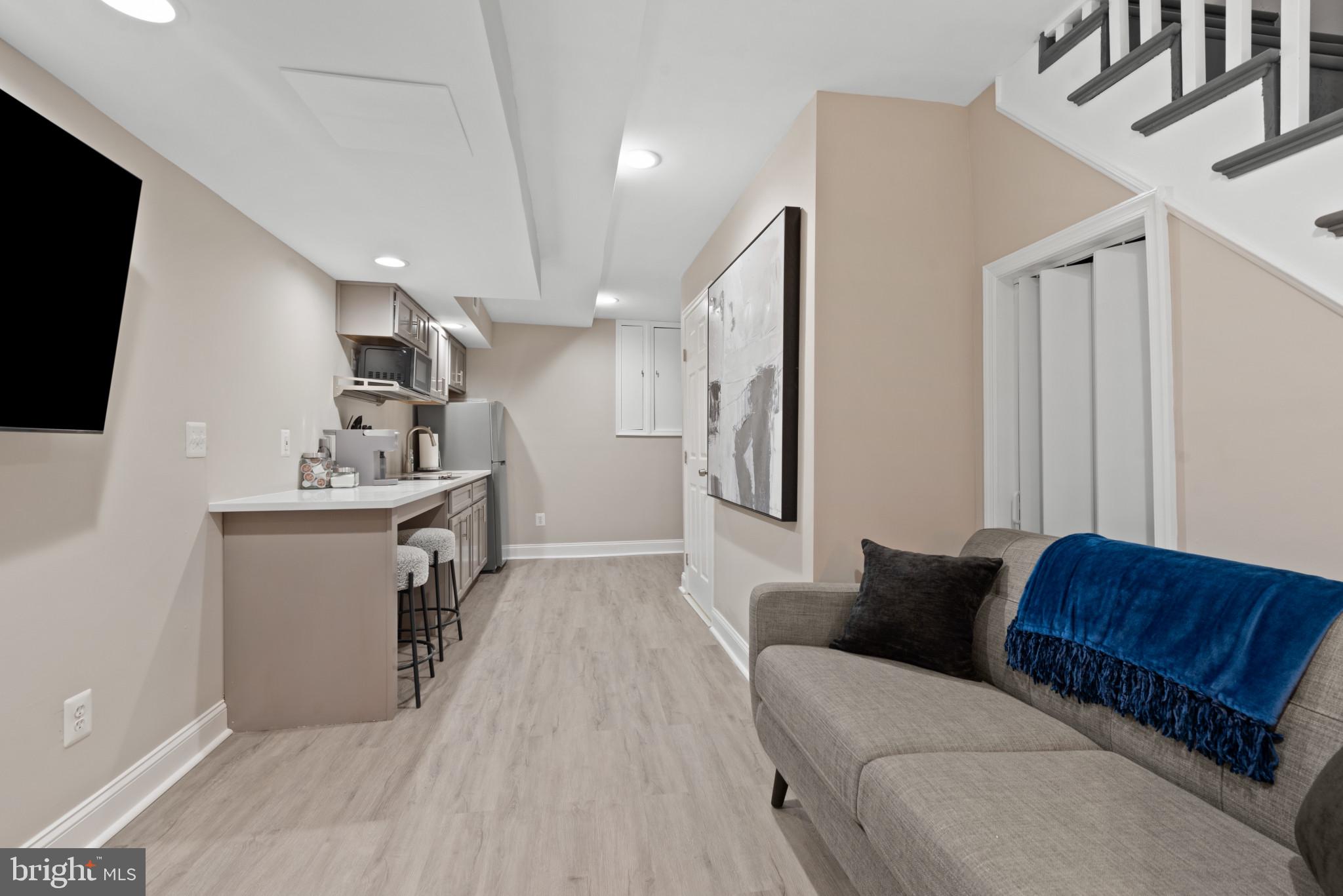 JOHNS HOPKINS - Residential Lease