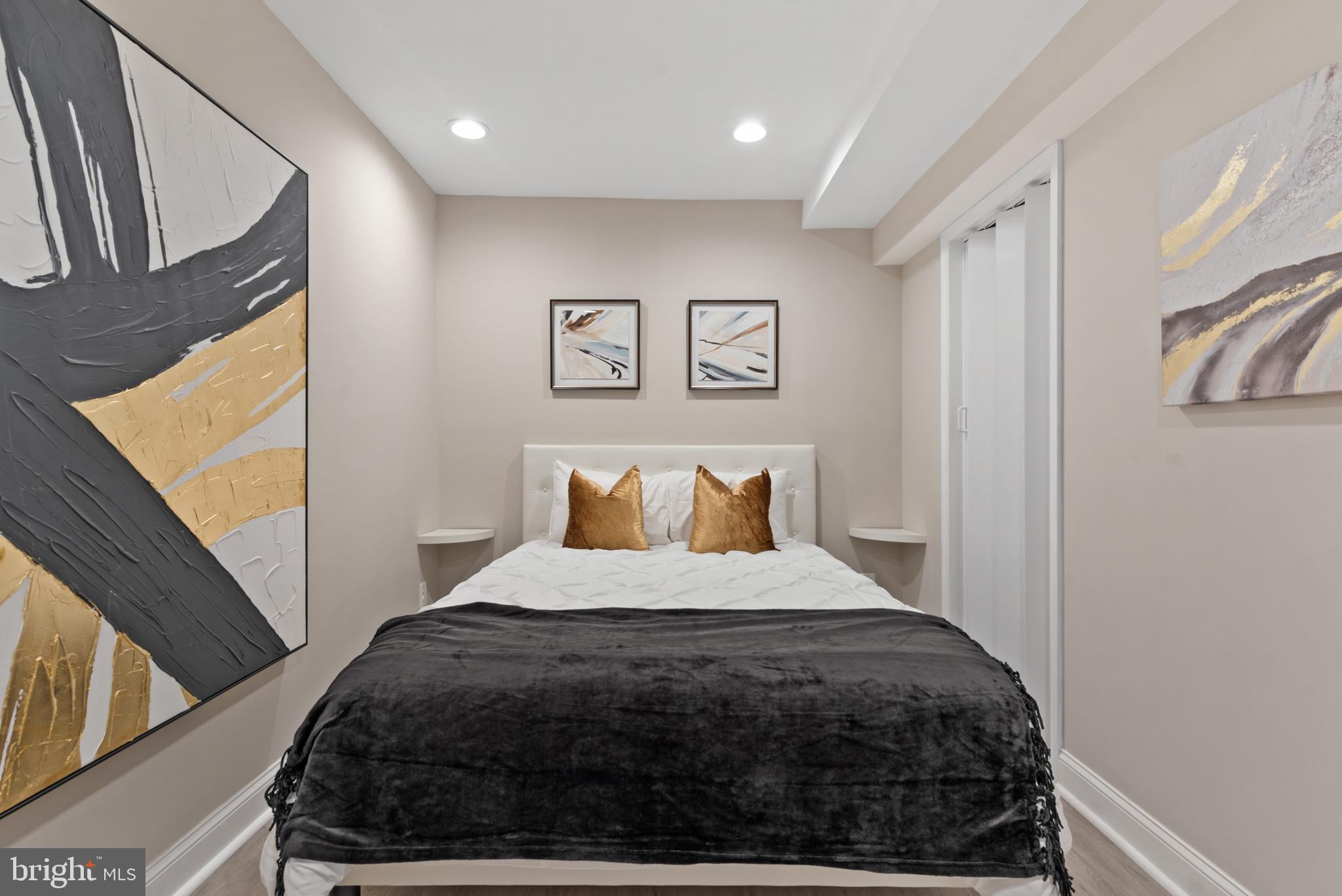 JOHNS HOPKINS - Residential Lease