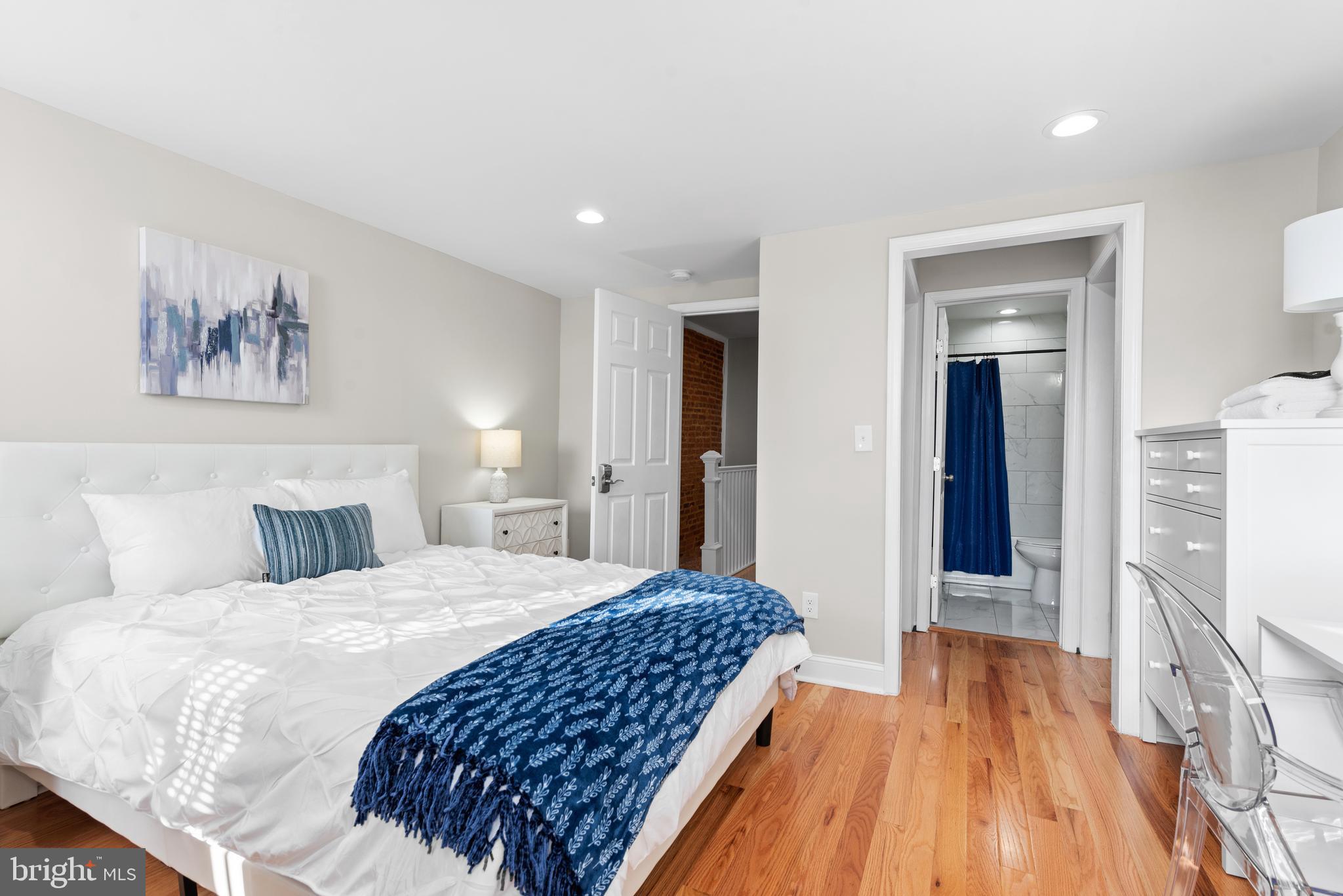 JOHNS HOPKINS - Residential Lease