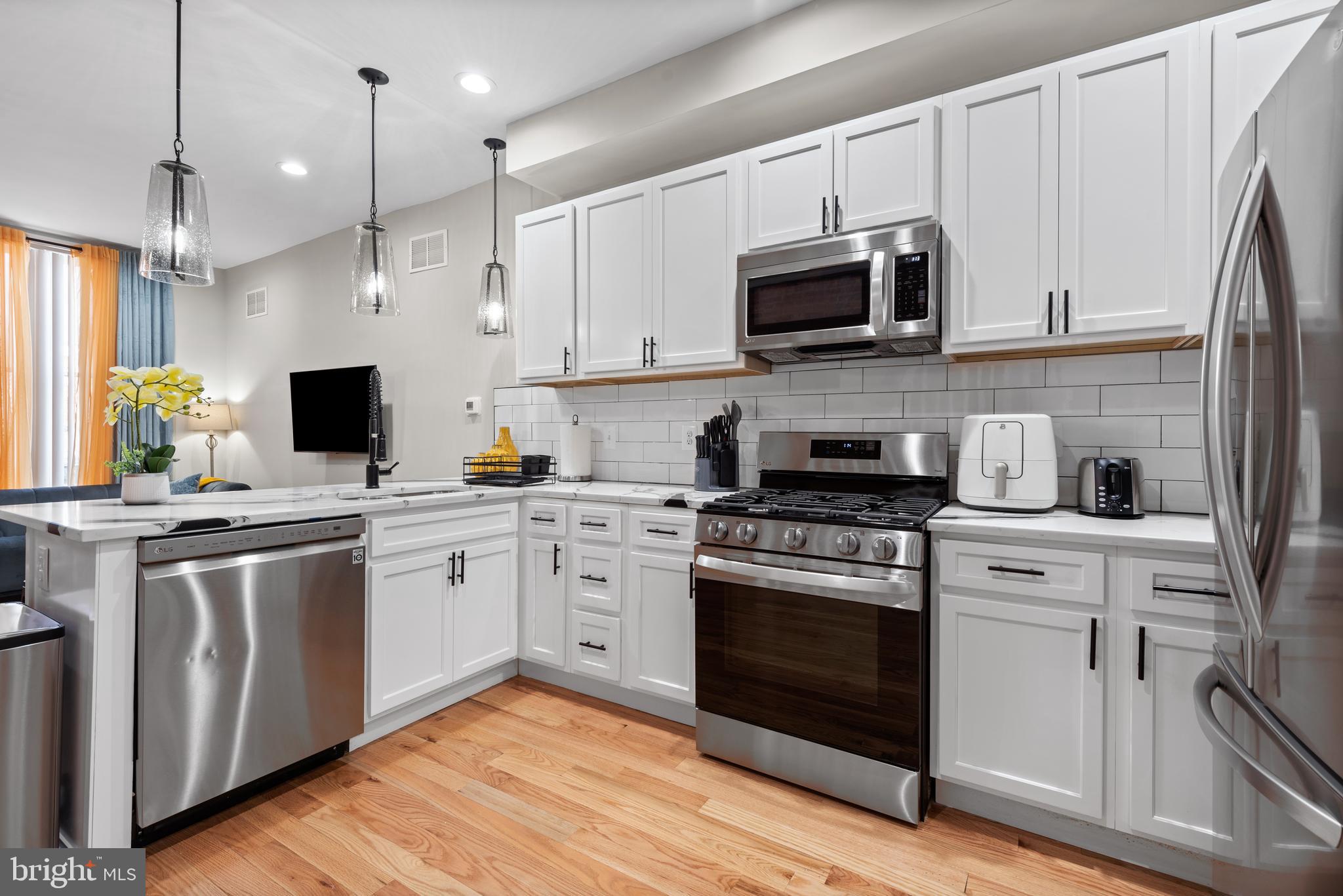 JOHNS HOPKINS - Residential Lease