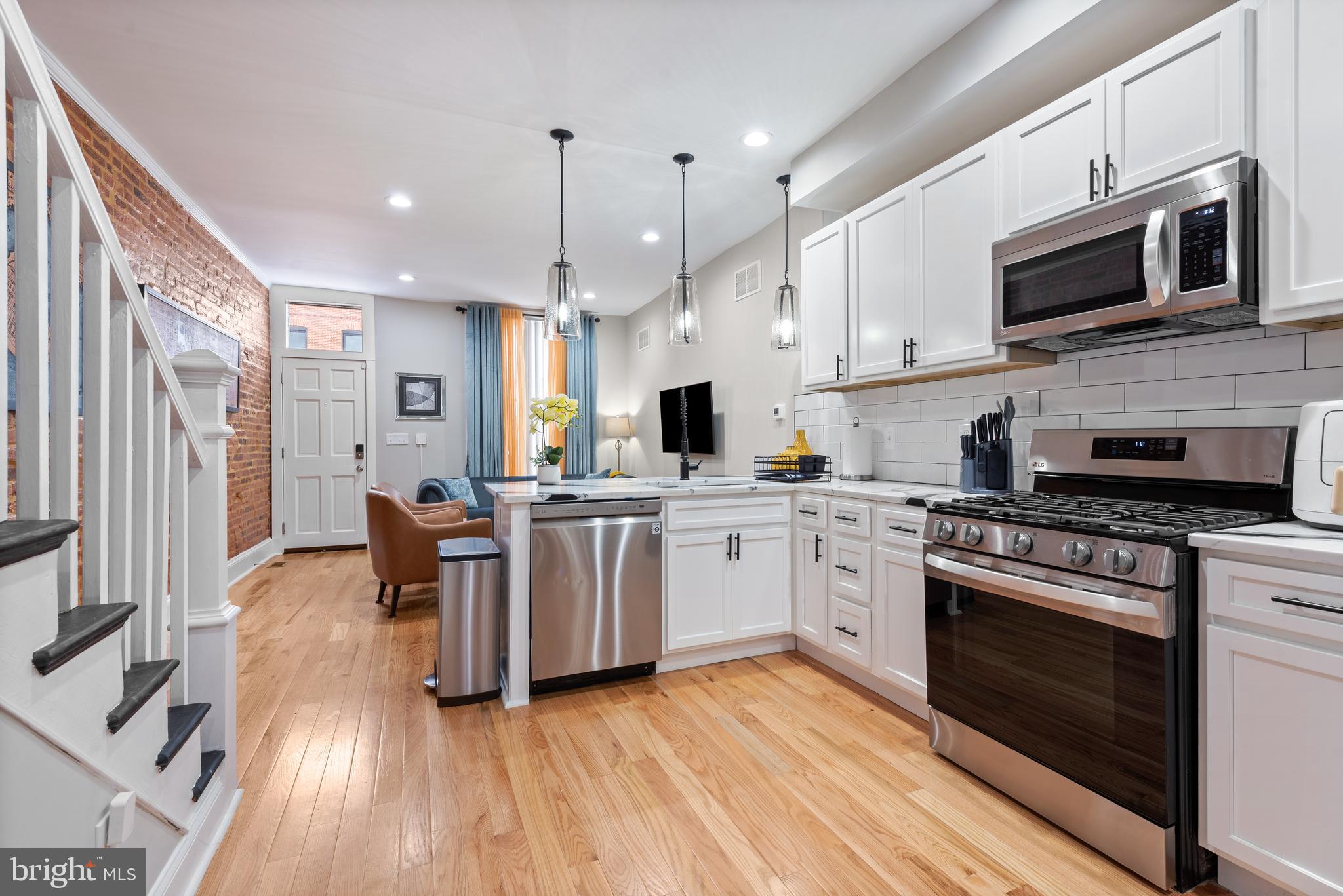 JOHNS HOPKINS - Residential Lease