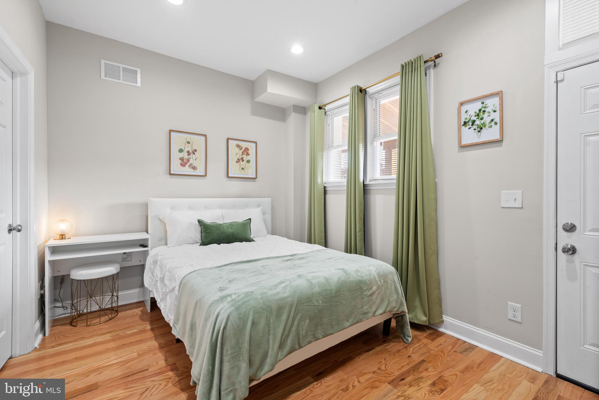 JOHNS HOPKINS - Residential Lease
