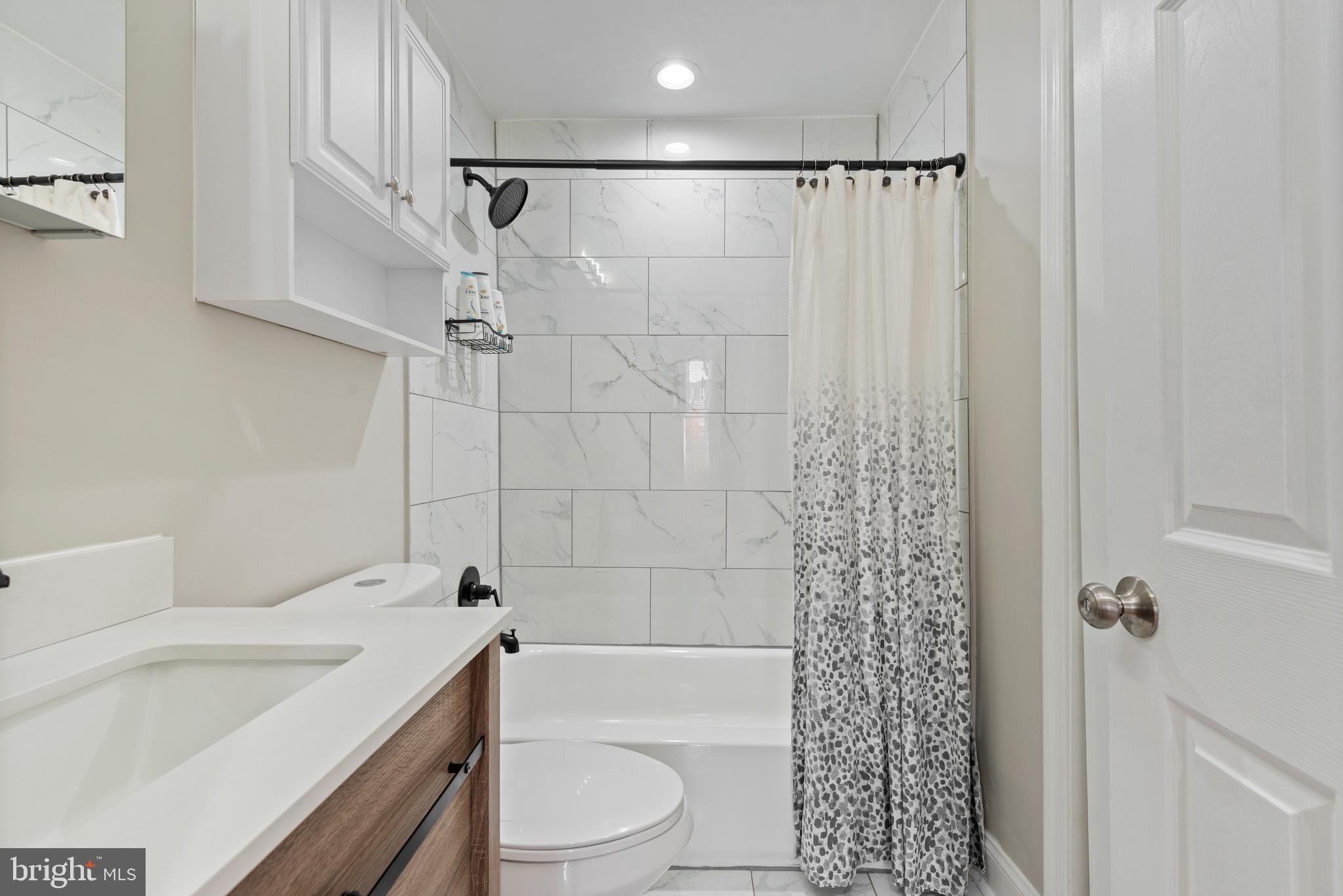 JOHNS HOPKINS - Residential Lease