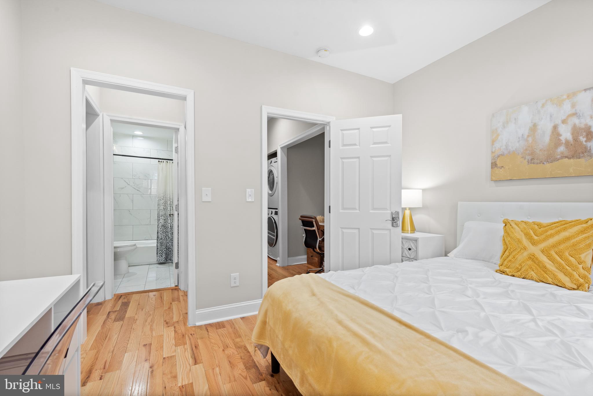 JOHNS HOPKINS - Residential Lease