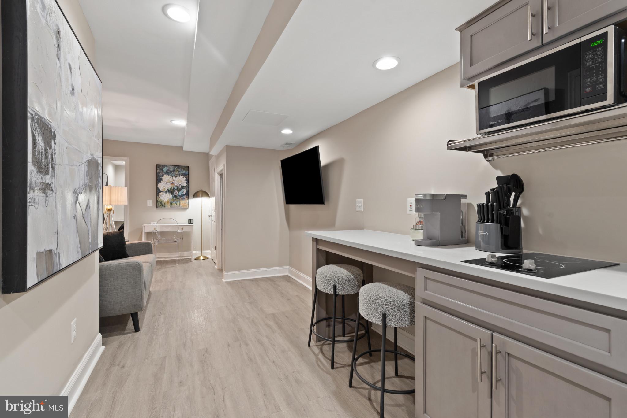 JOHNS HOPKINS - Residential Lease
