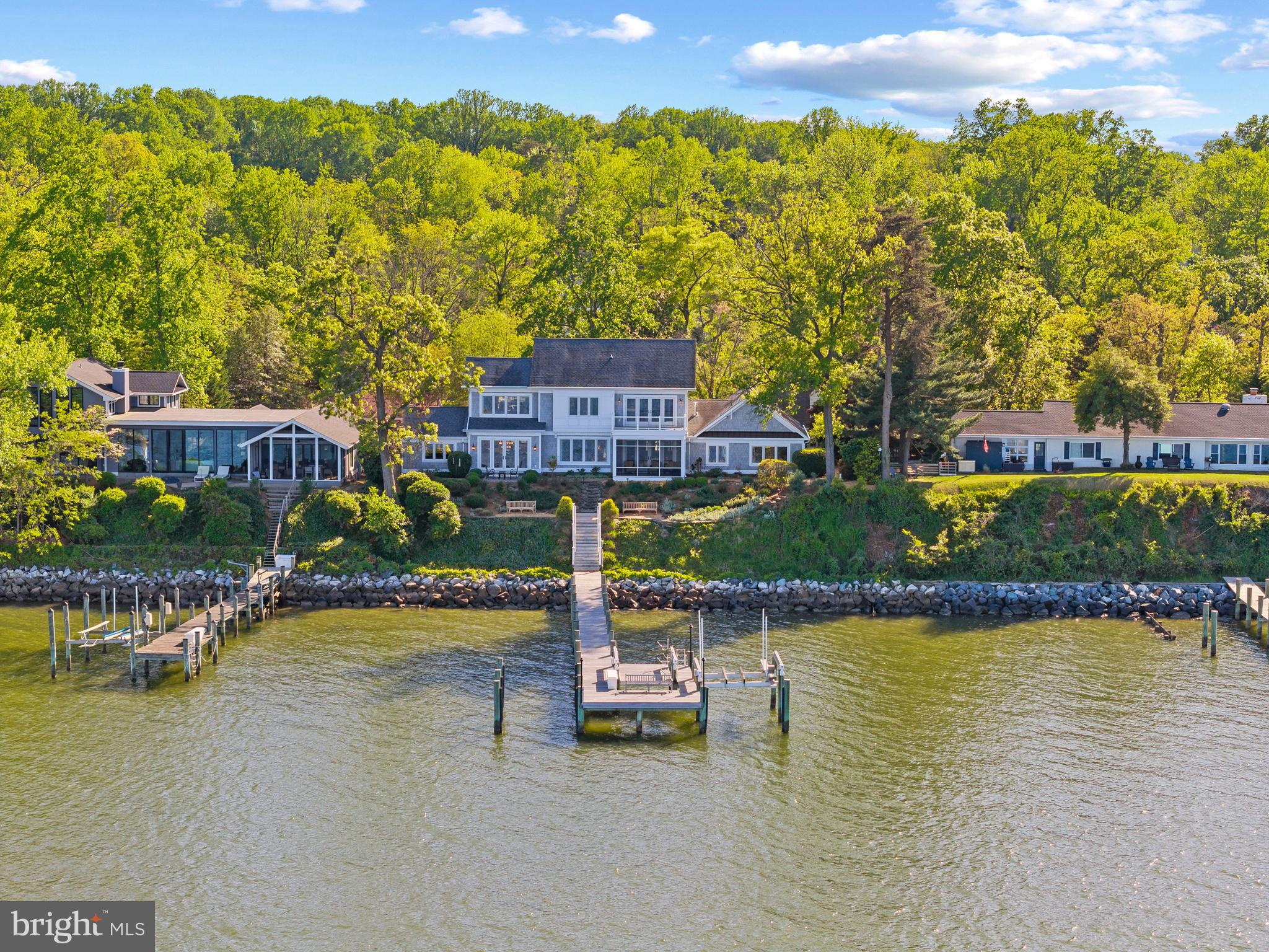 ANNAPOLIS ROADS - Residential