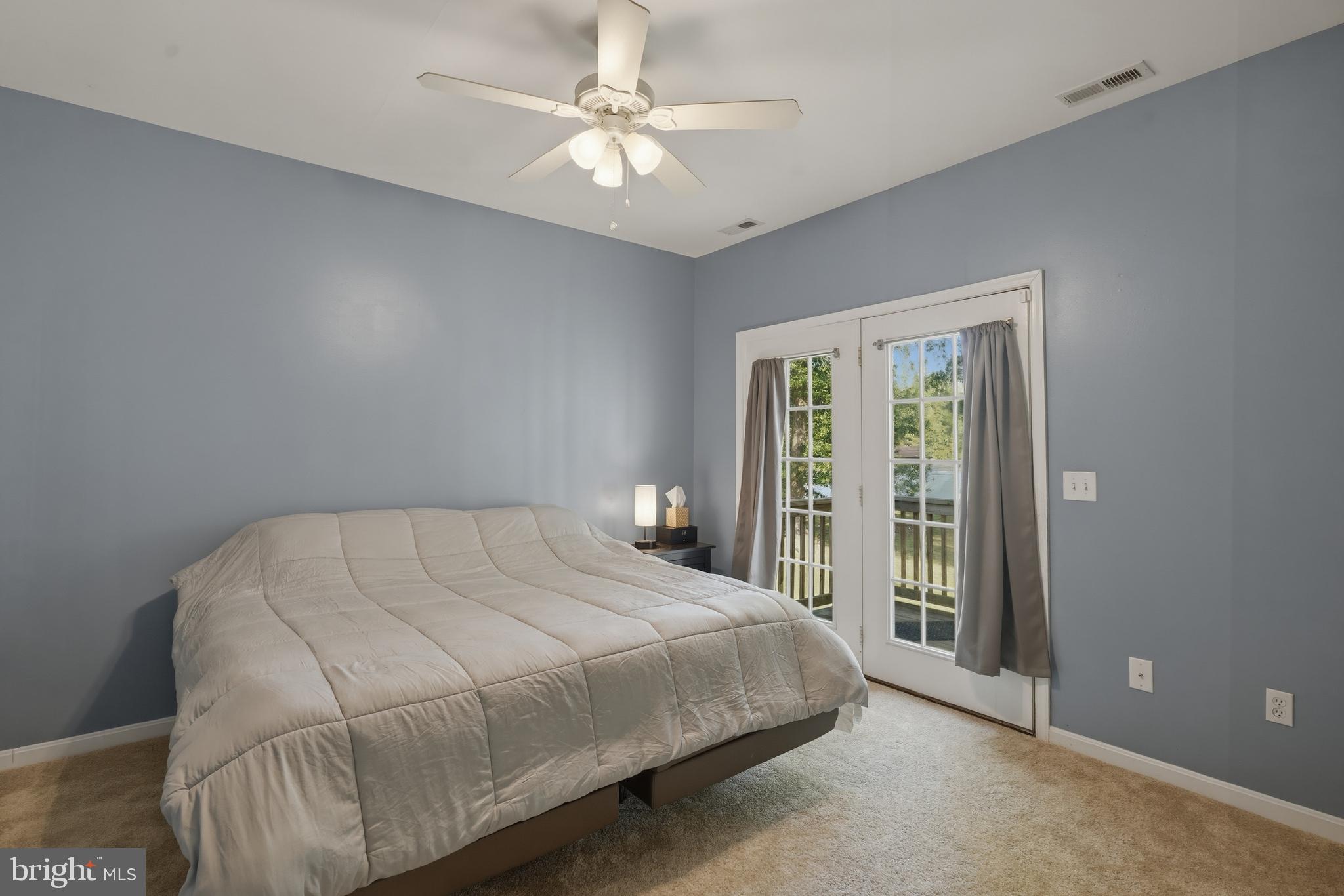 COLUMBIA BEACH - Residential