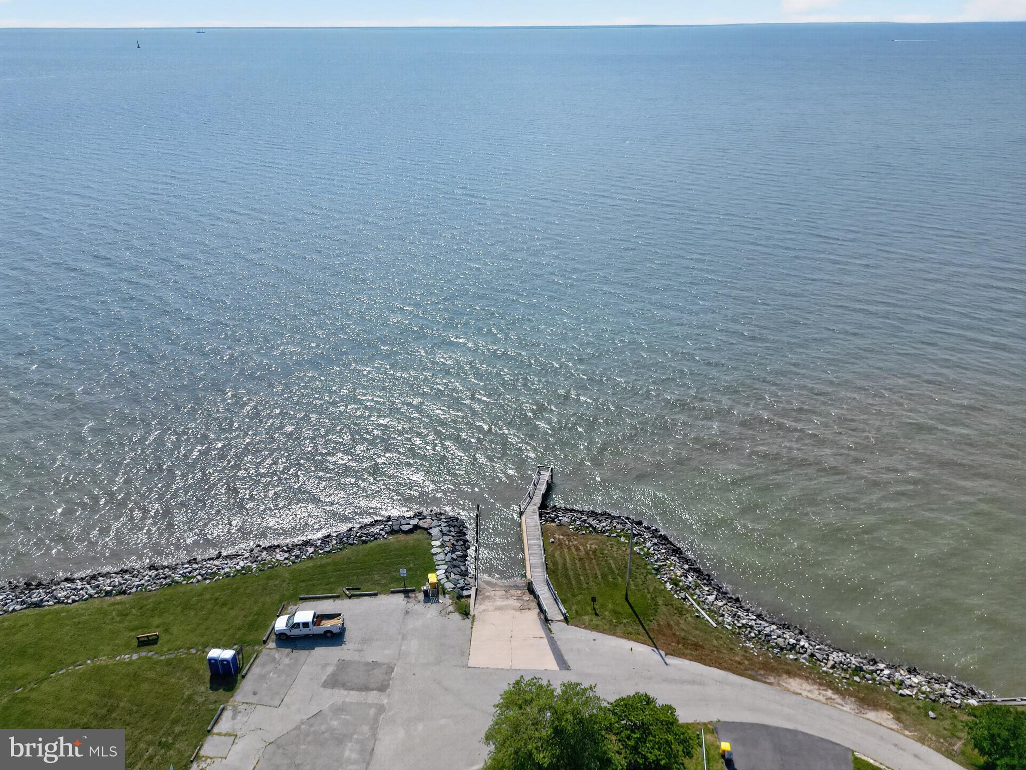 COLUMBIA BEACH - Residential