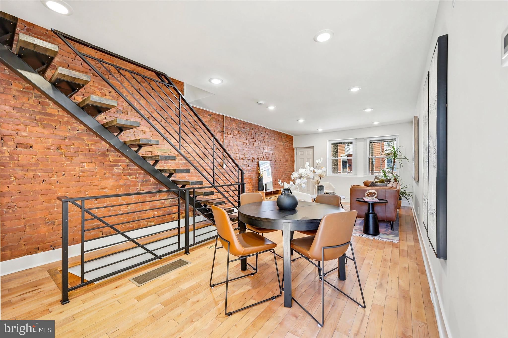 PORT RICHMOND - Residential