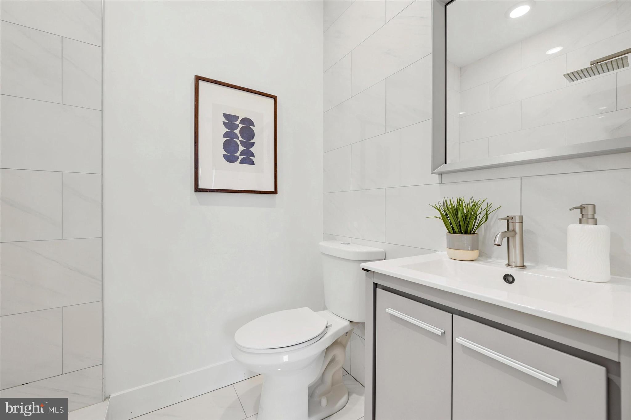 PORT RICHMOND - Residential