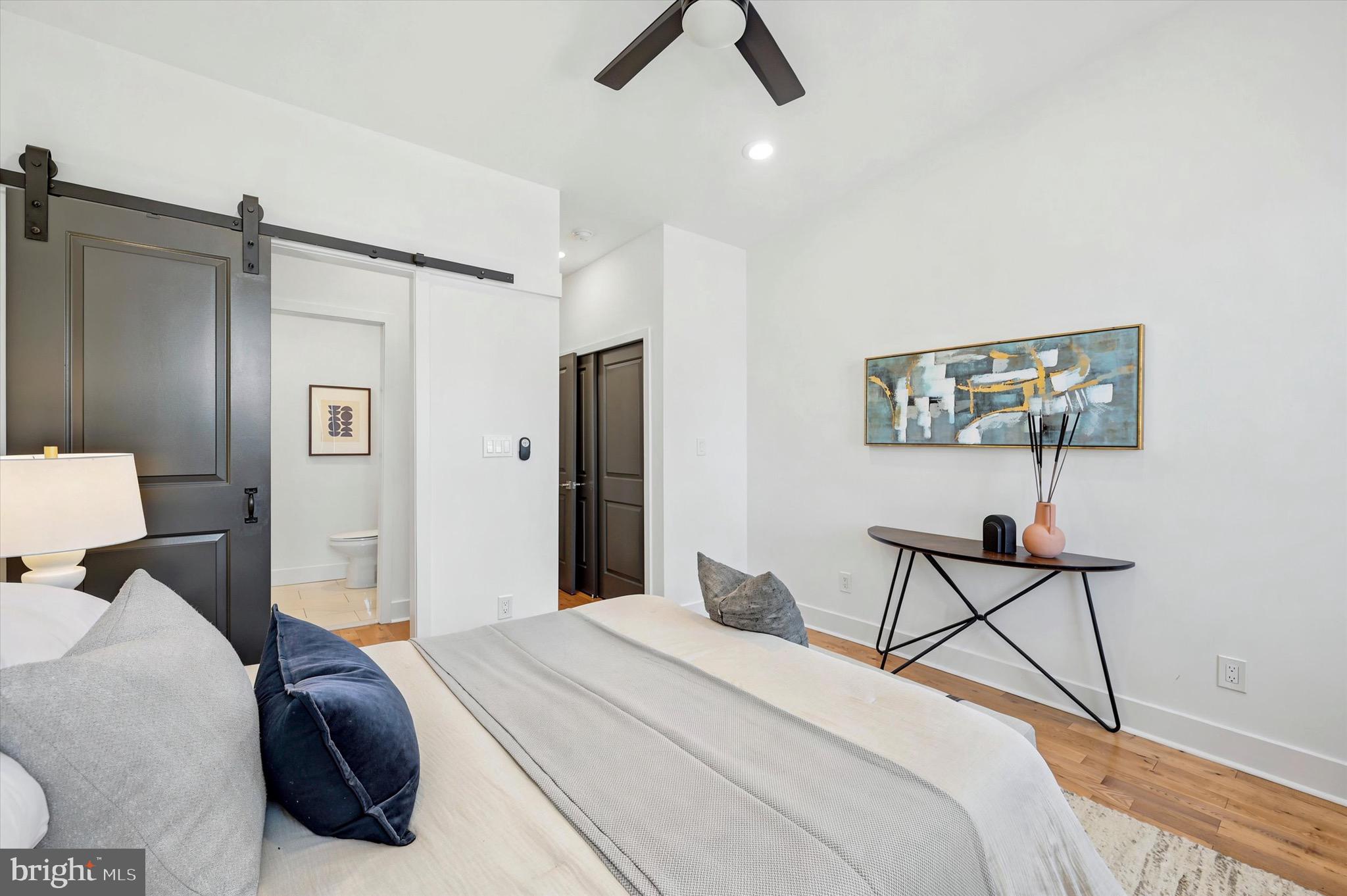 PORT RICHMOND - Residential