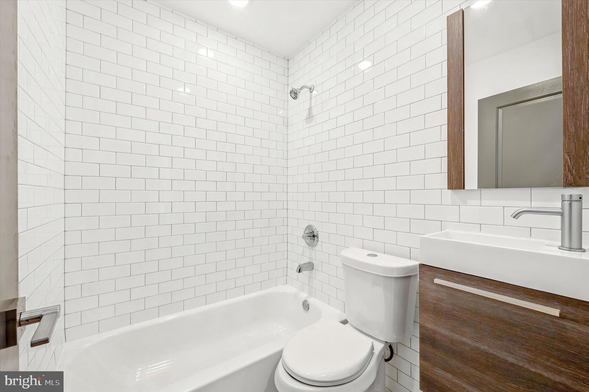 PORT RICHMOND - Residential