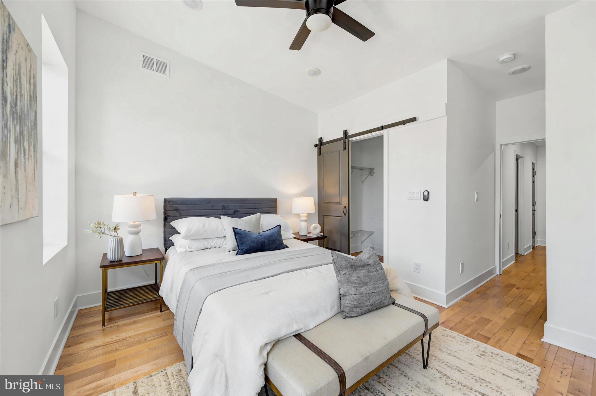 PORT RICHMOND - Residential