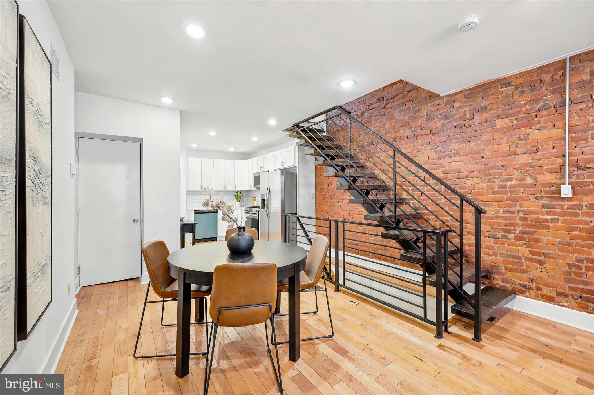 PORT RICHMOND - Residential