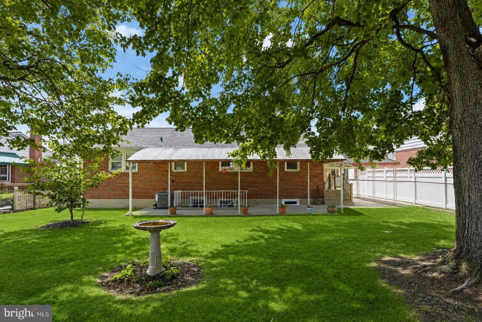 HARWOOD MANOR - Residential