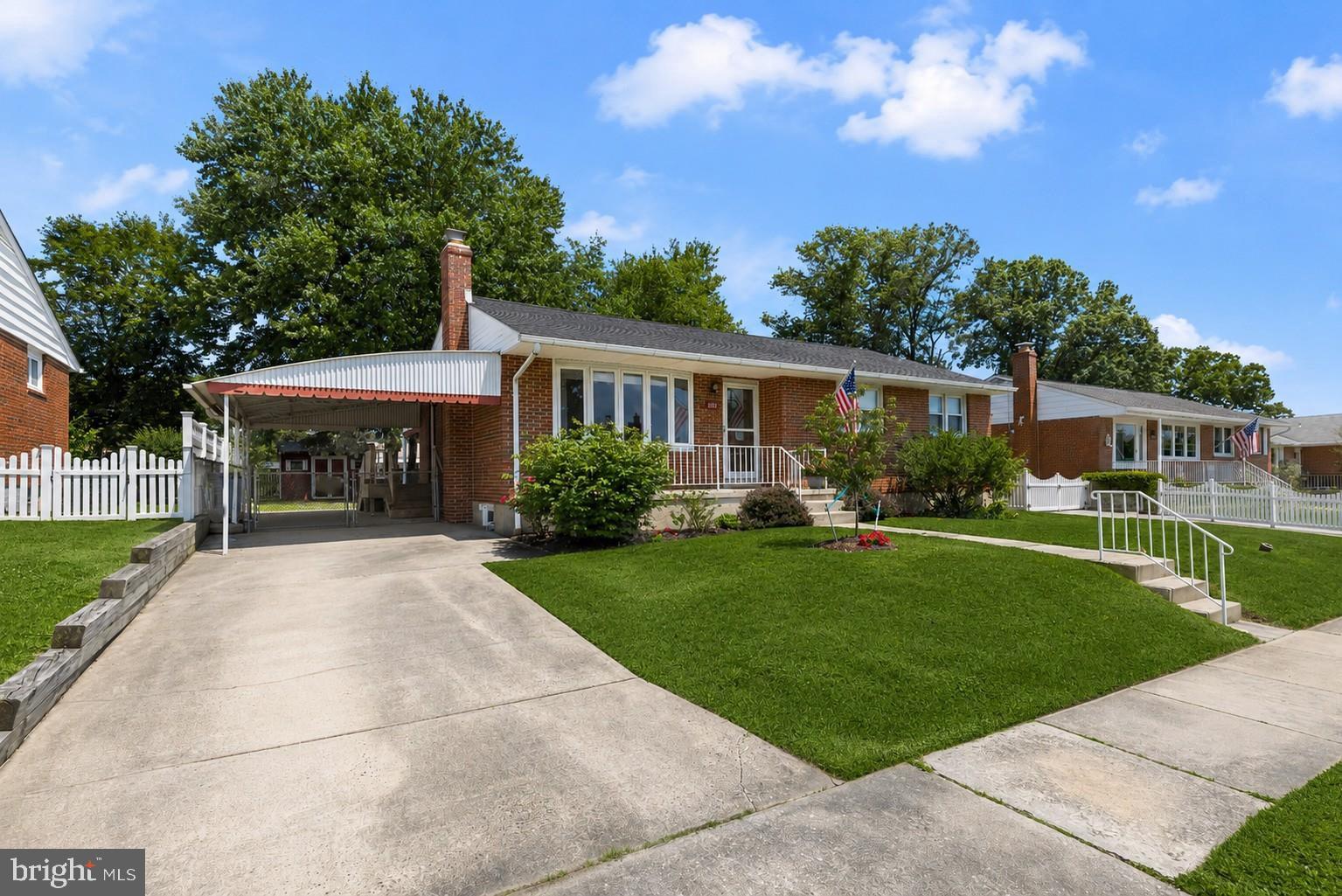 HARWOOD MANOR - Residential