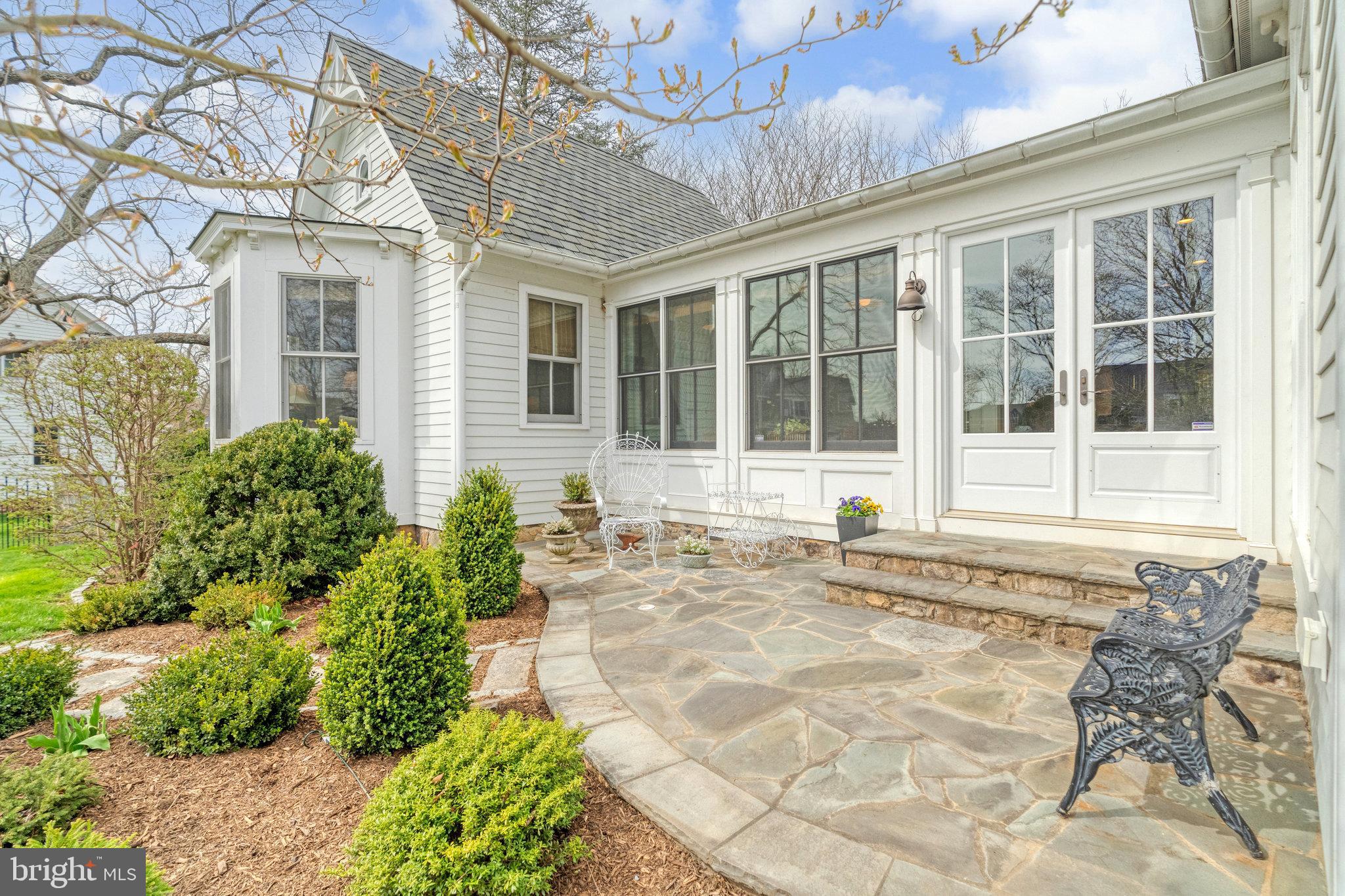 COBBS GROVE - Residential