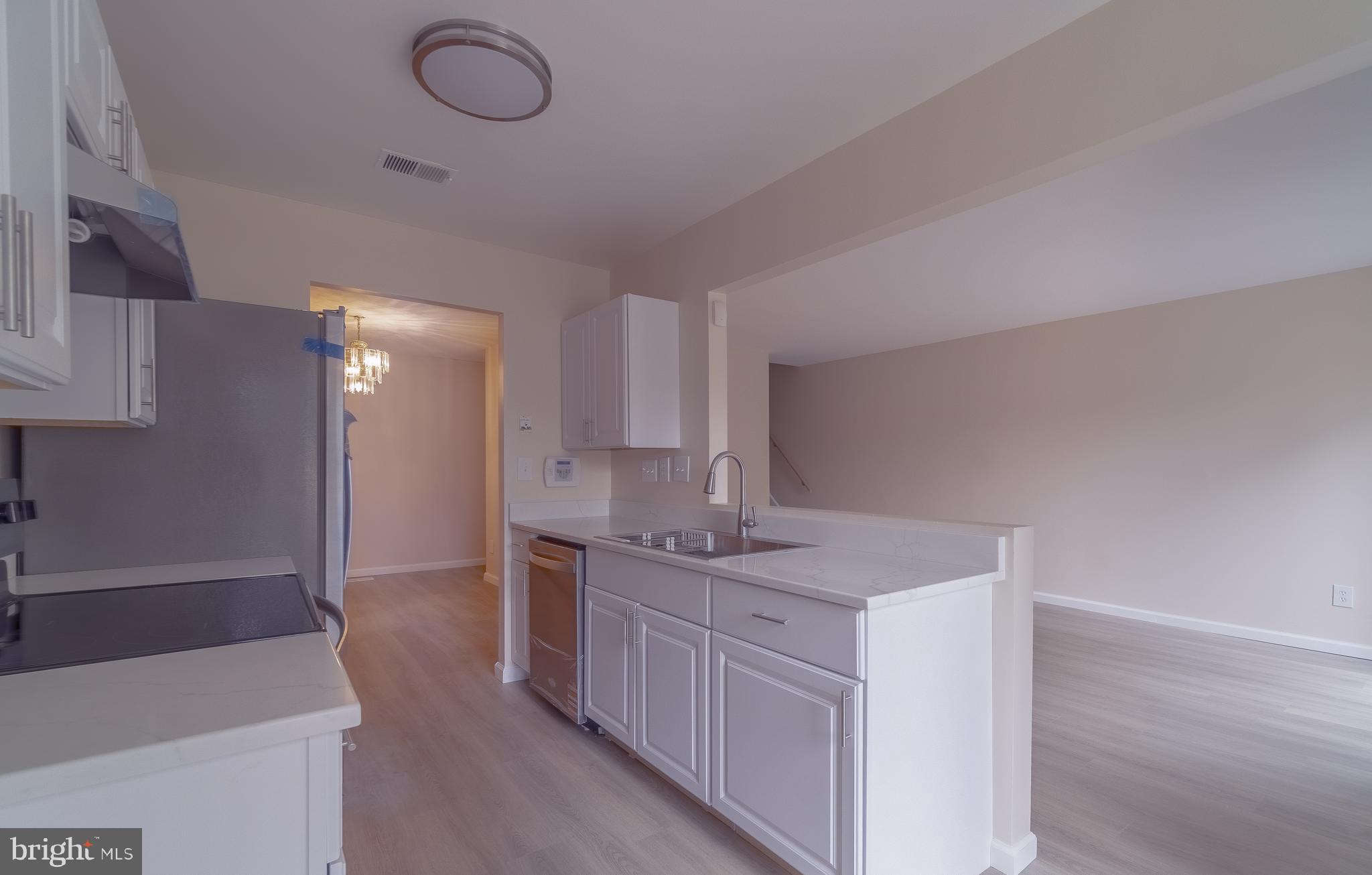 ESSEX PLACE - Residential