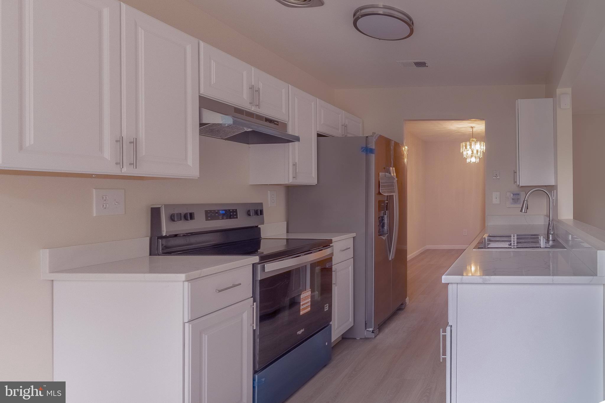 ESSEX PLACE - Residential