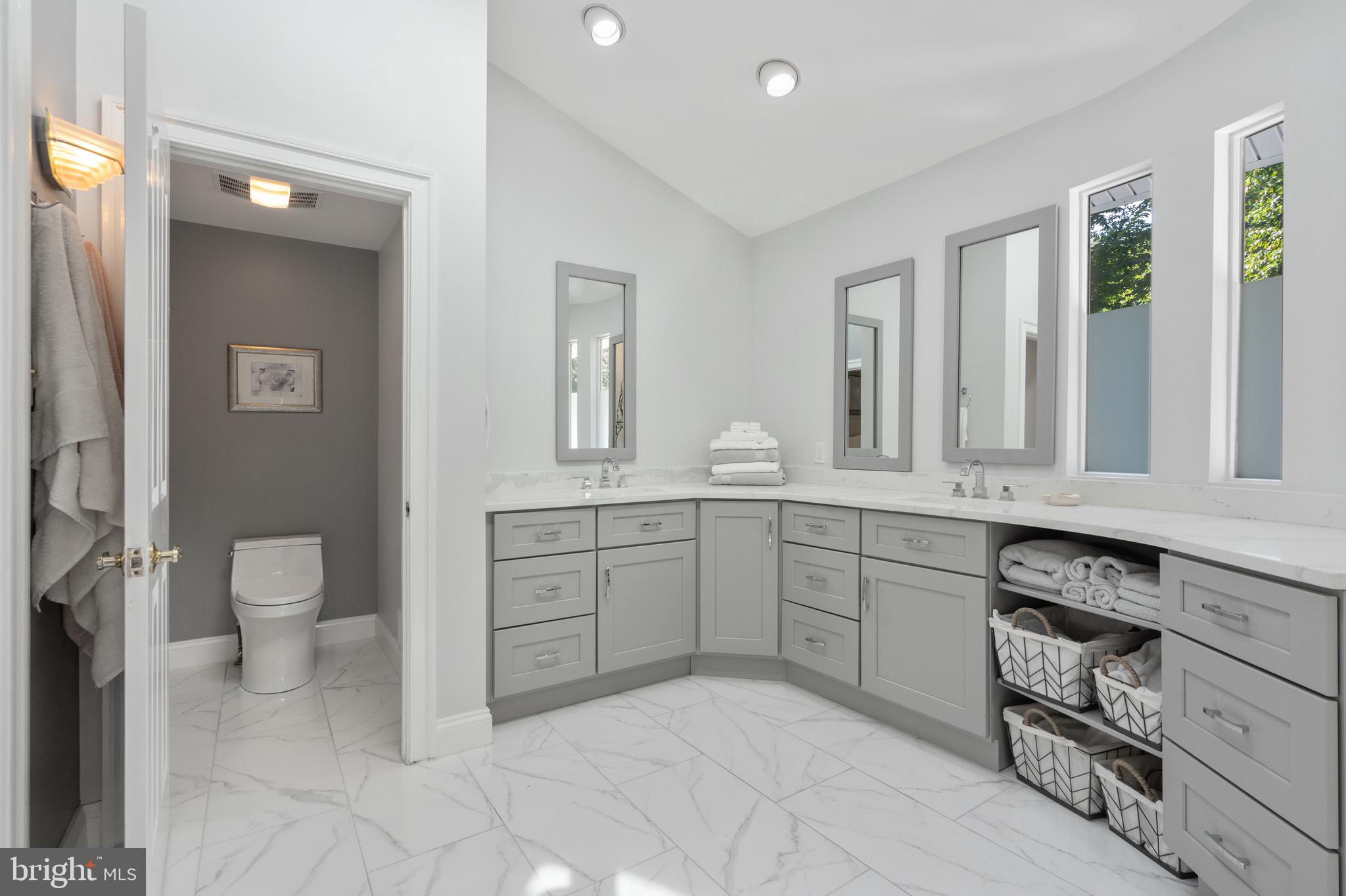 LEXINGTON ESTATES - Residential