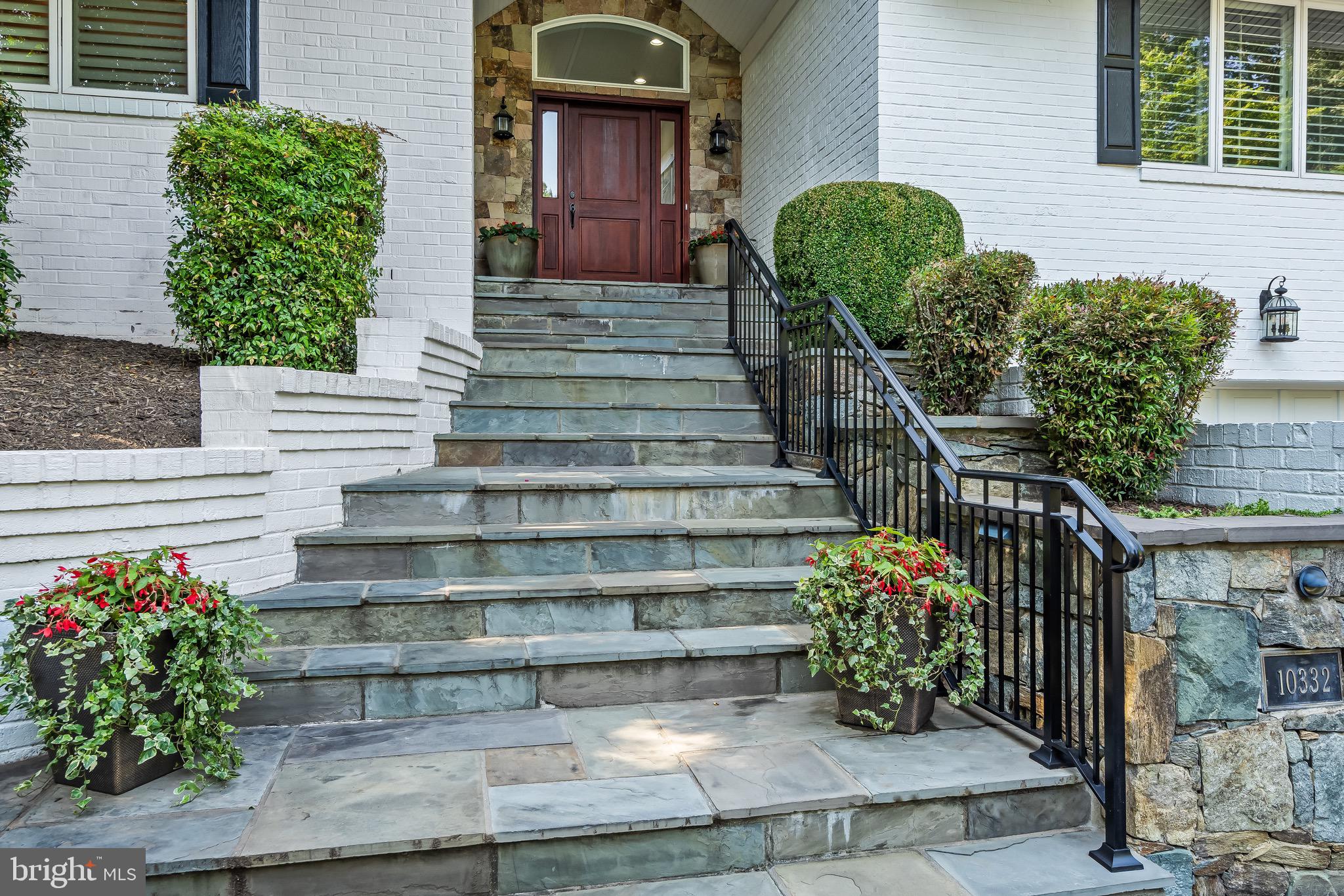 LEXINGTON ESTATES - Residential