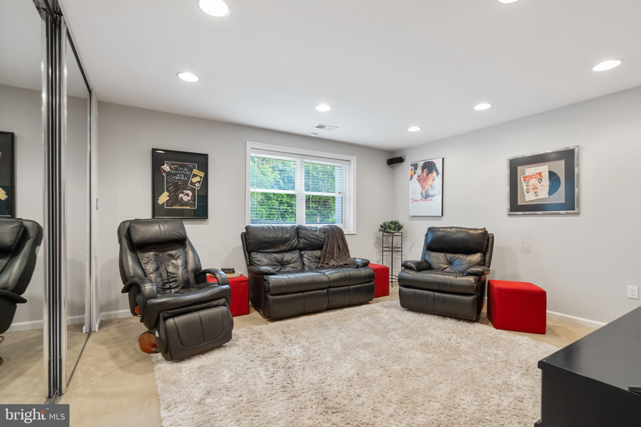 LEXINGTON ESTATES - Residential
