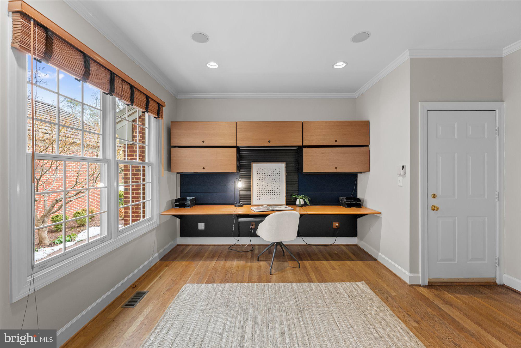 RIVER FALLS - Residential