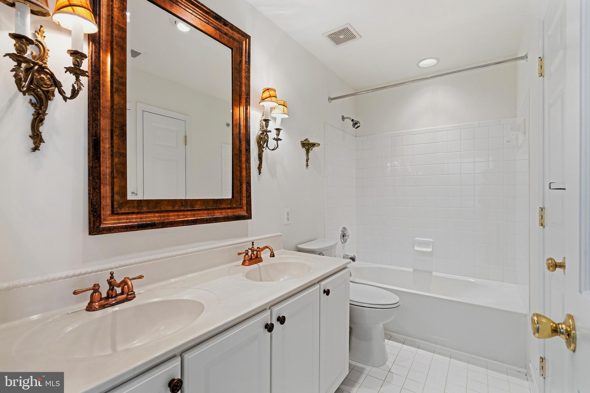 CROFTON VALLEY - Residential