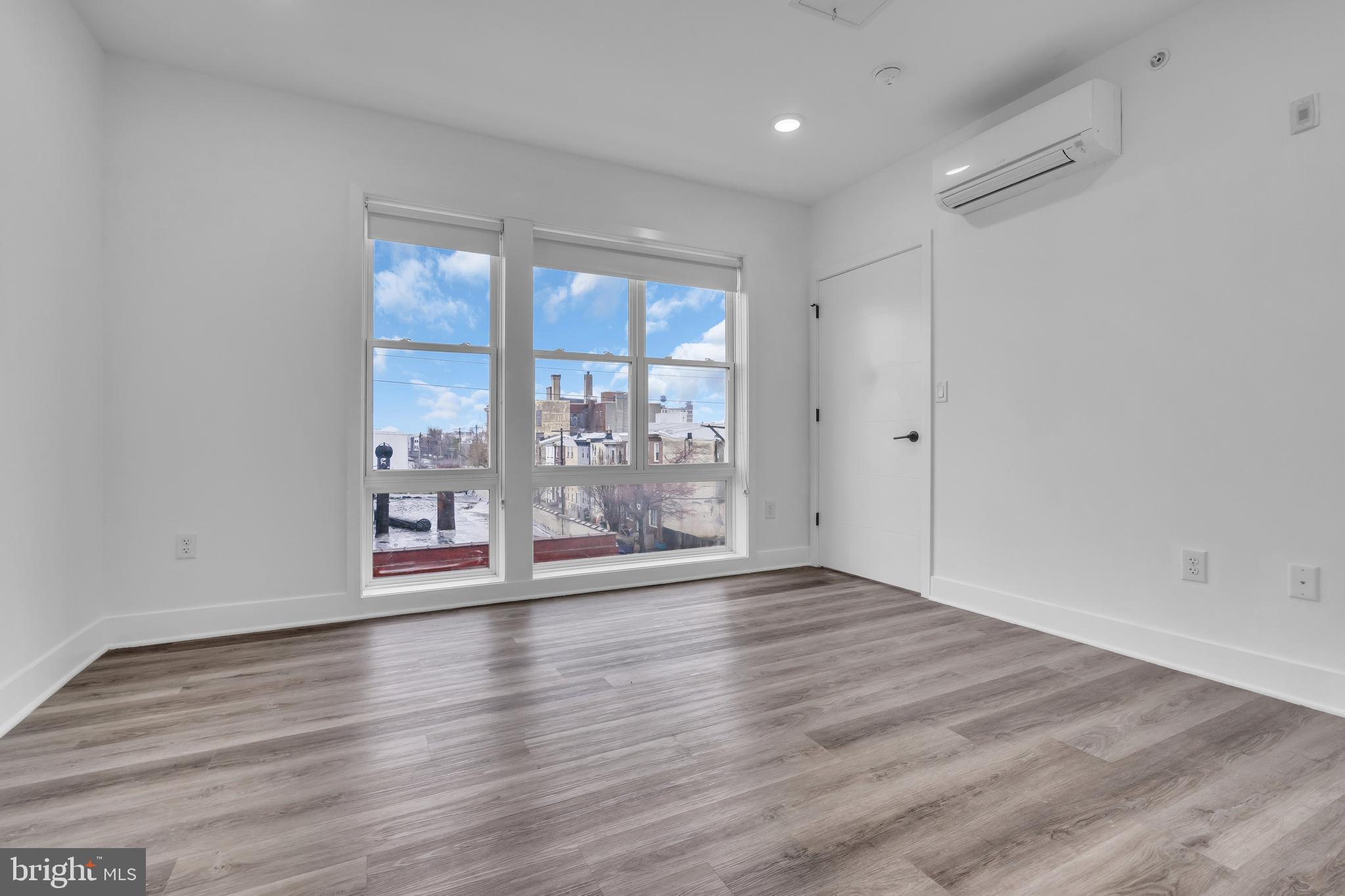 OLDE KENSINGTON - Residential Lease