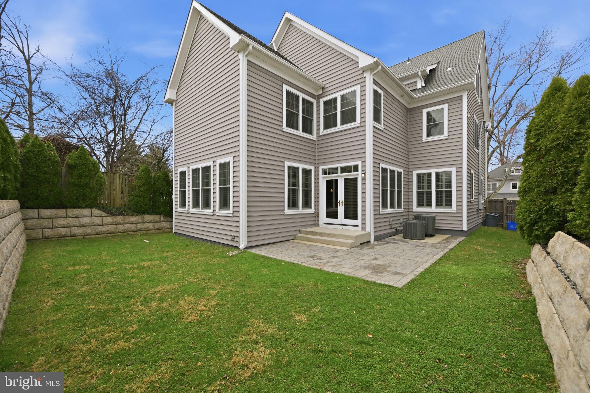 GEORGETOWN VILLAGE - Residential
