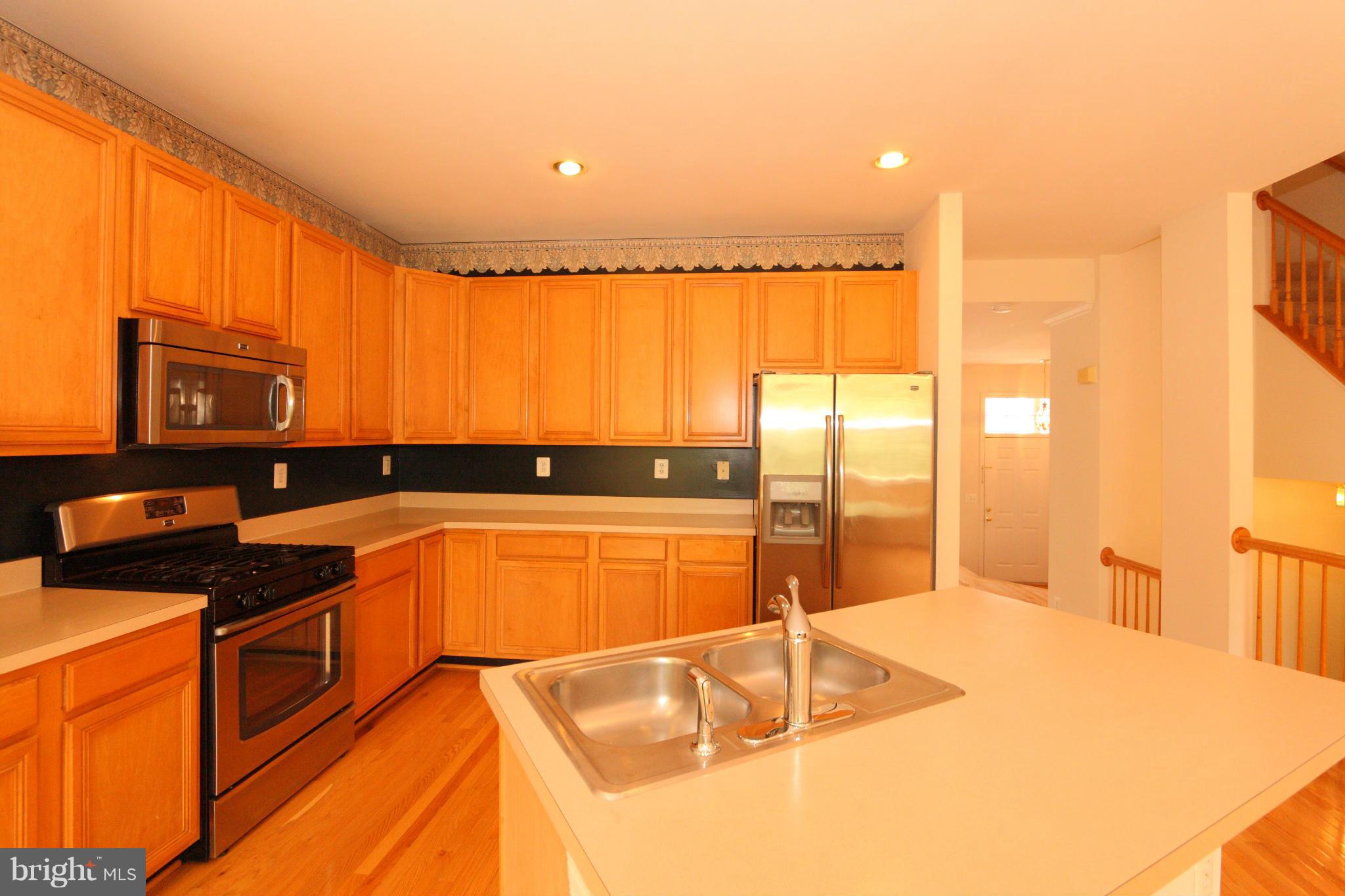 FAIR LAKES COURT - Residential Lease