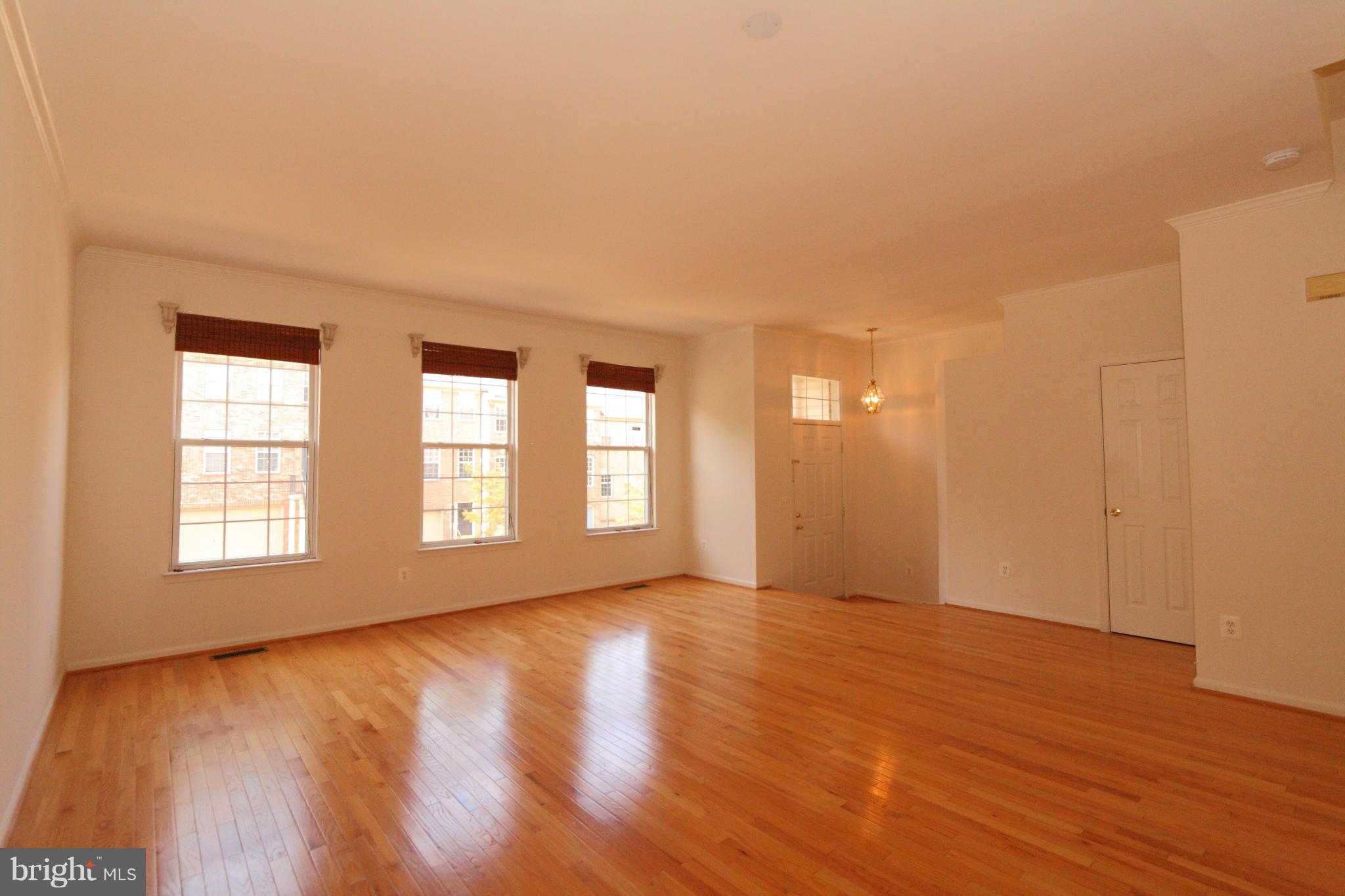 FAIR LAKES COURT - Residential Lease