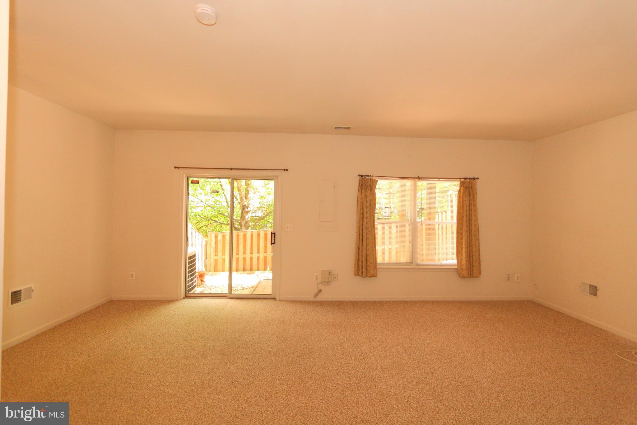FAIR LAKES COURT - Residential Lease