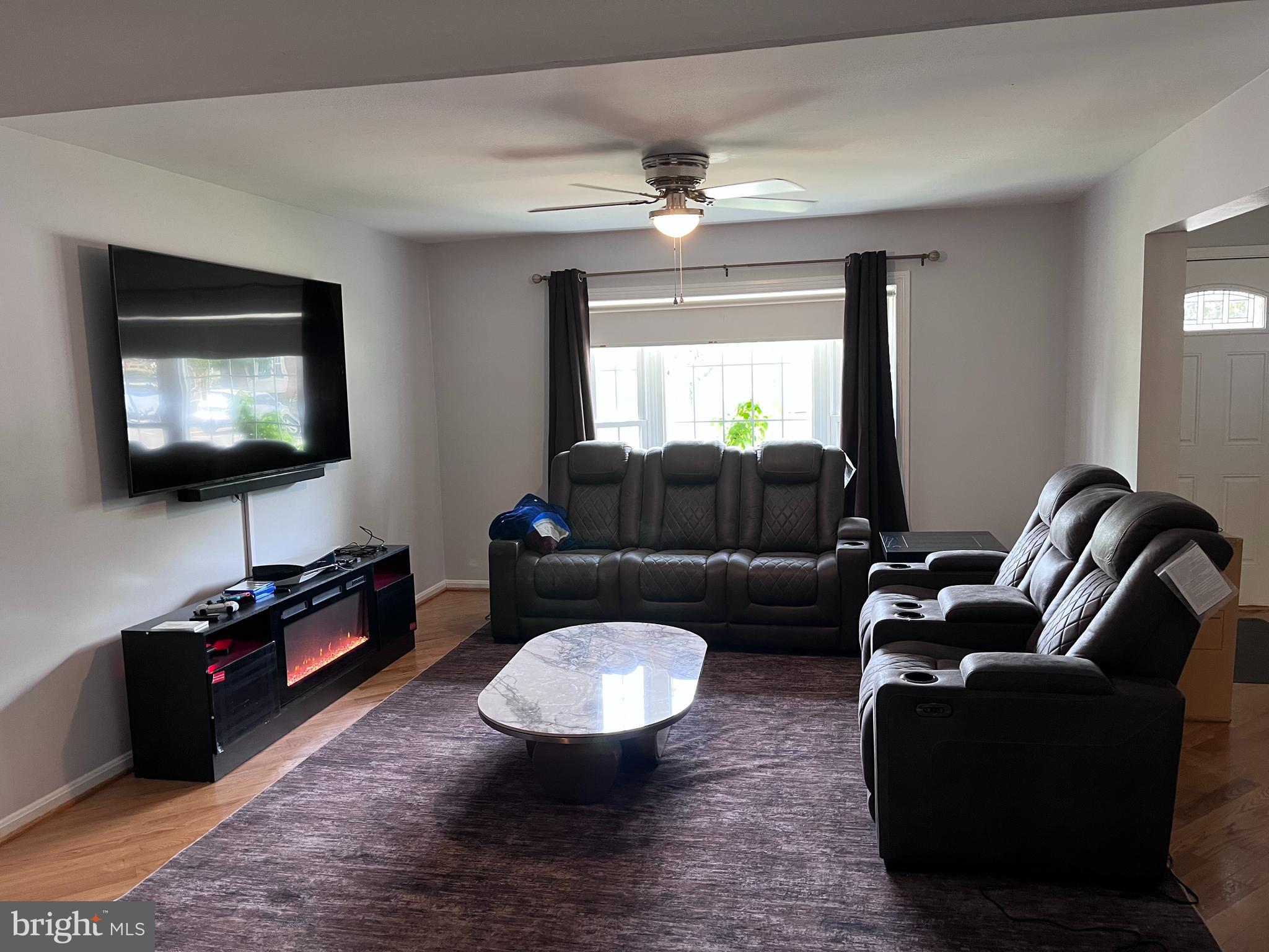 SARATOGA TOWNHOUSES - Residential Lease